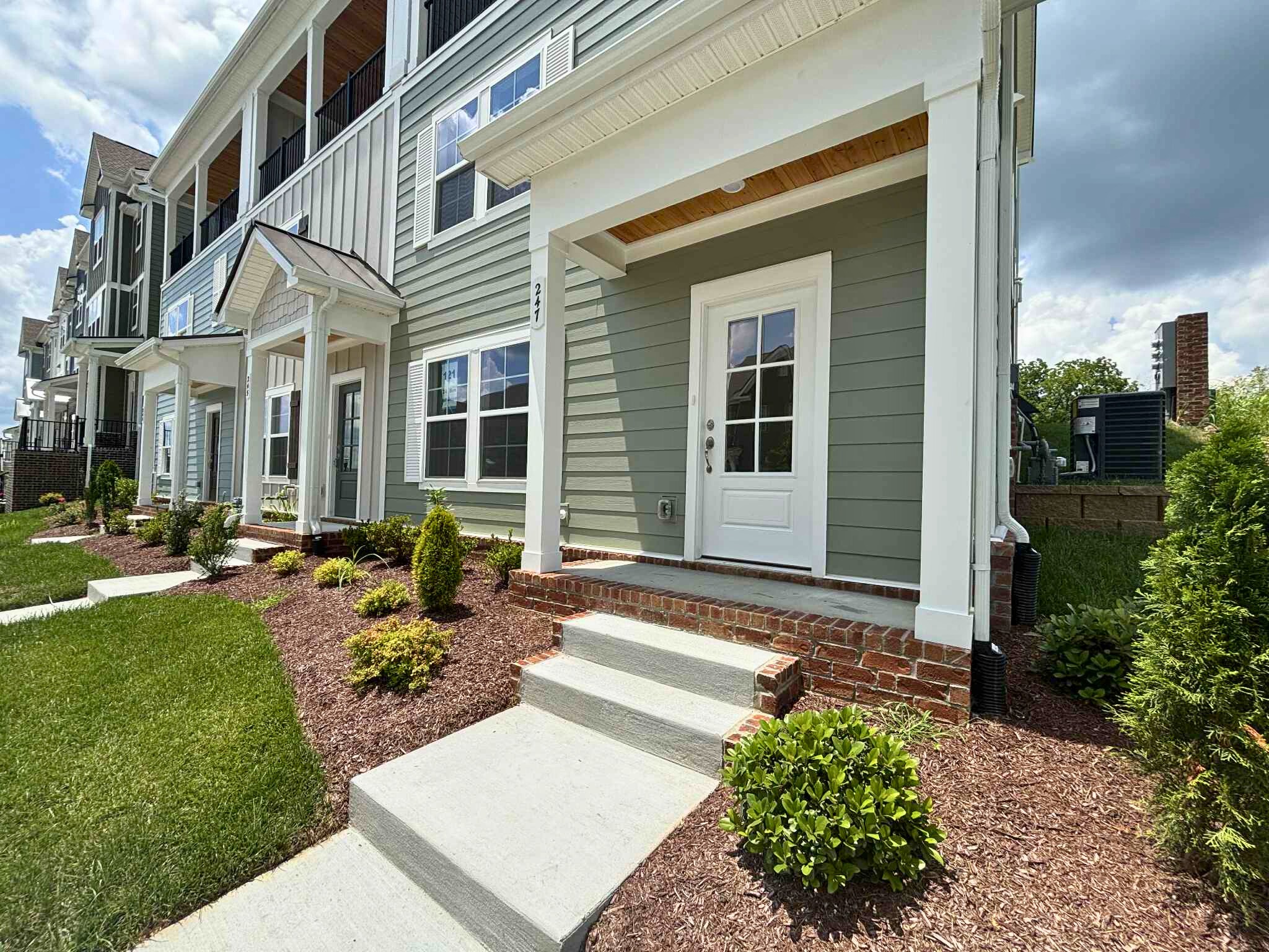 247 Ben Hill Dr
