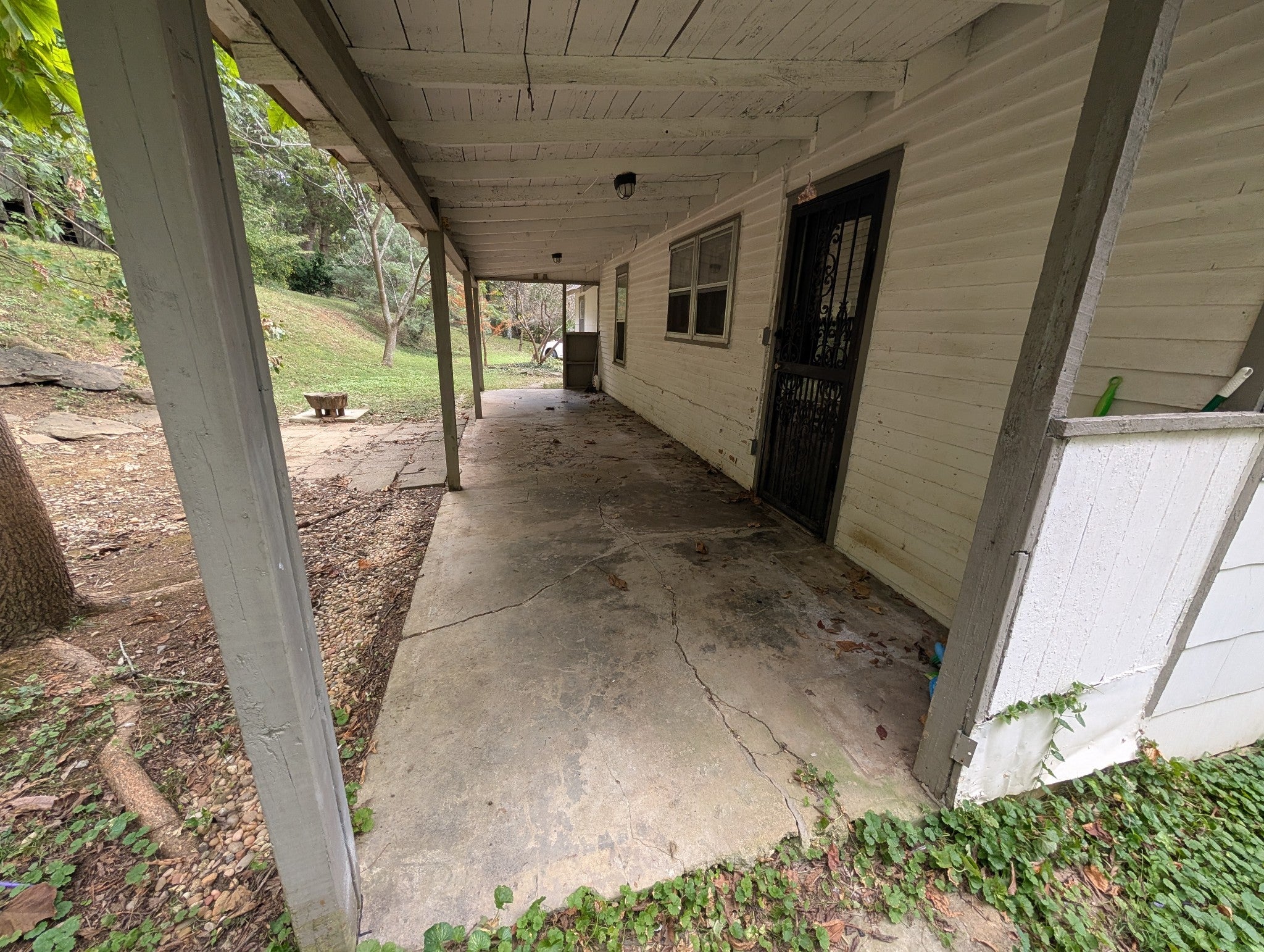1551 Springfield Hwy