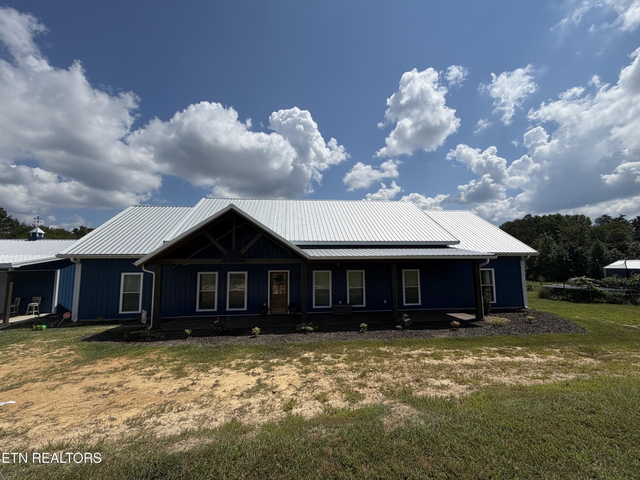 5146 Griffith Rd