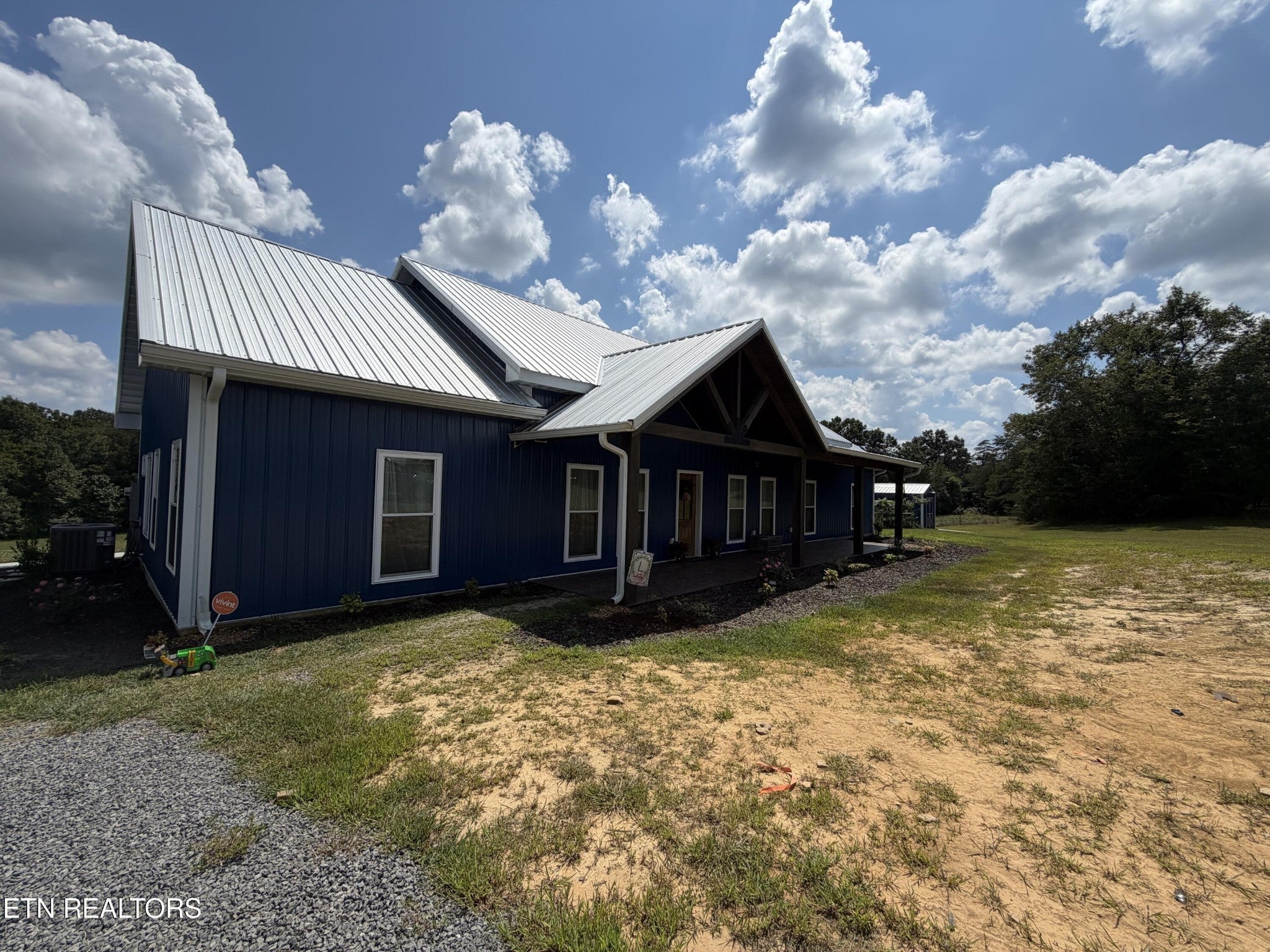 5146 Griffith Rd
