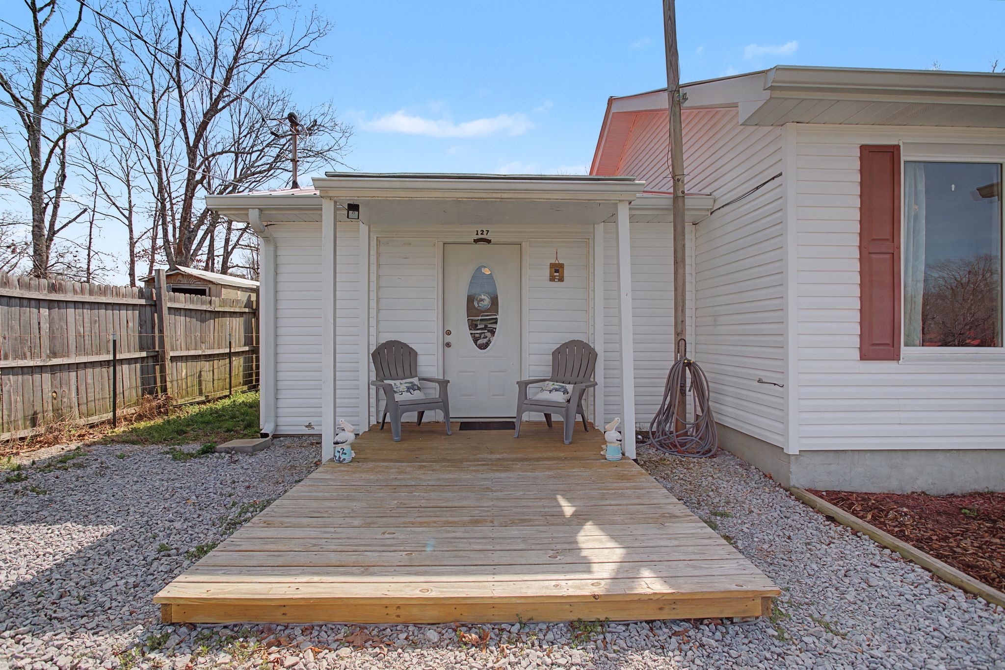 127 Rockhouse Rd