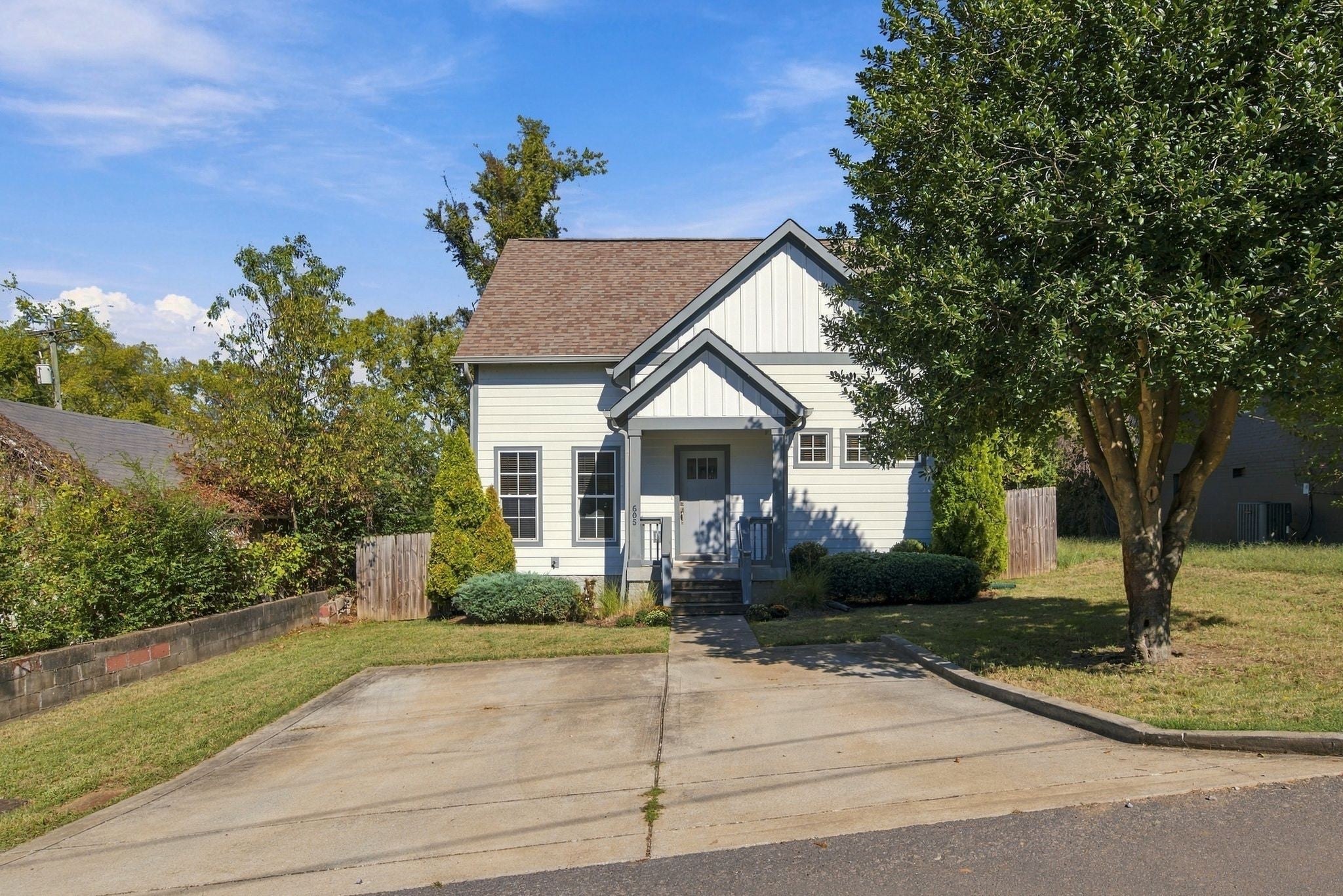 605 Vester Ave