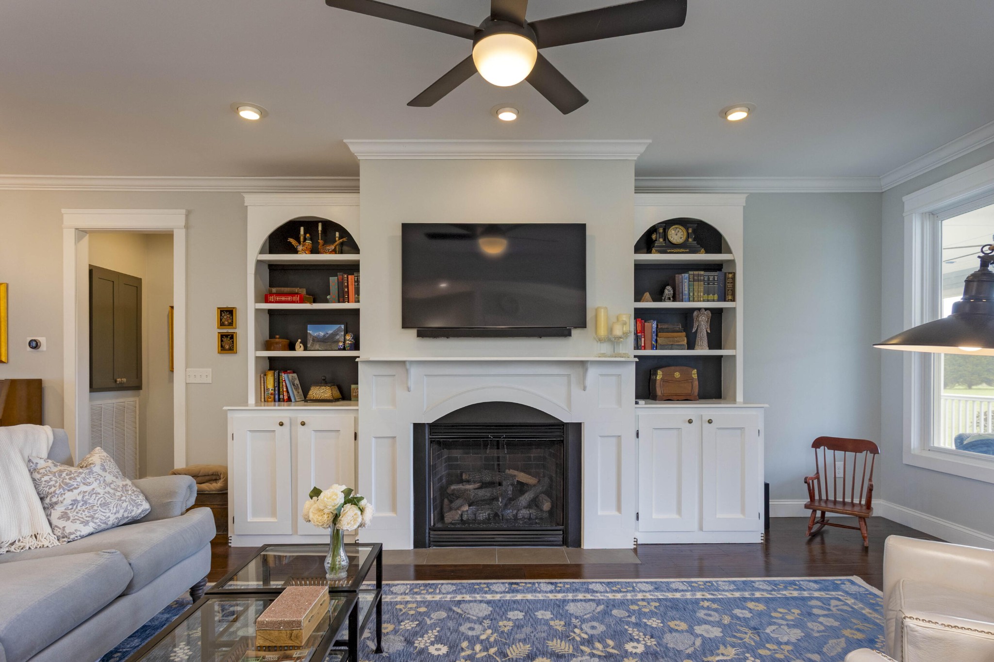 468 Melrose Place