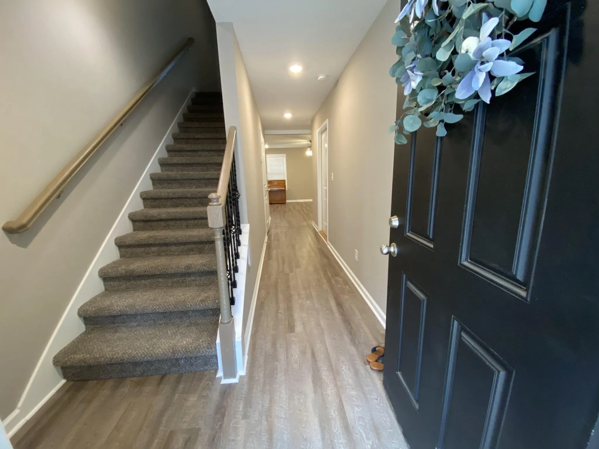 135 Country Ln 702