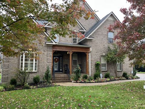 1015 Smokerise Ln Hendersonville TN 37075