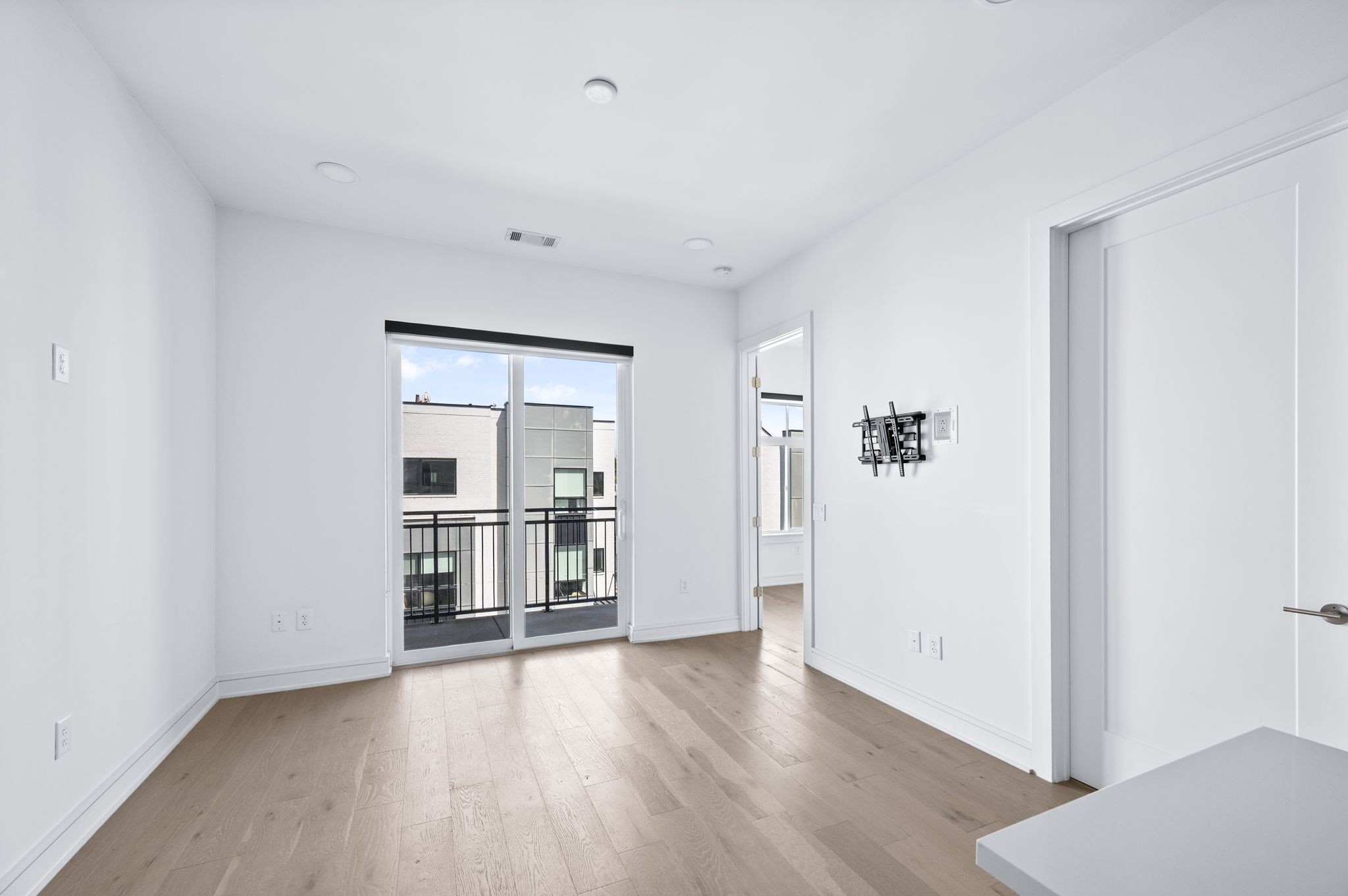 Nashville, Tennessee 37208, United States, 1 Bedroom Bedrooms, ,1 BathroomBathrooms,Residential,Coming Soon,195338