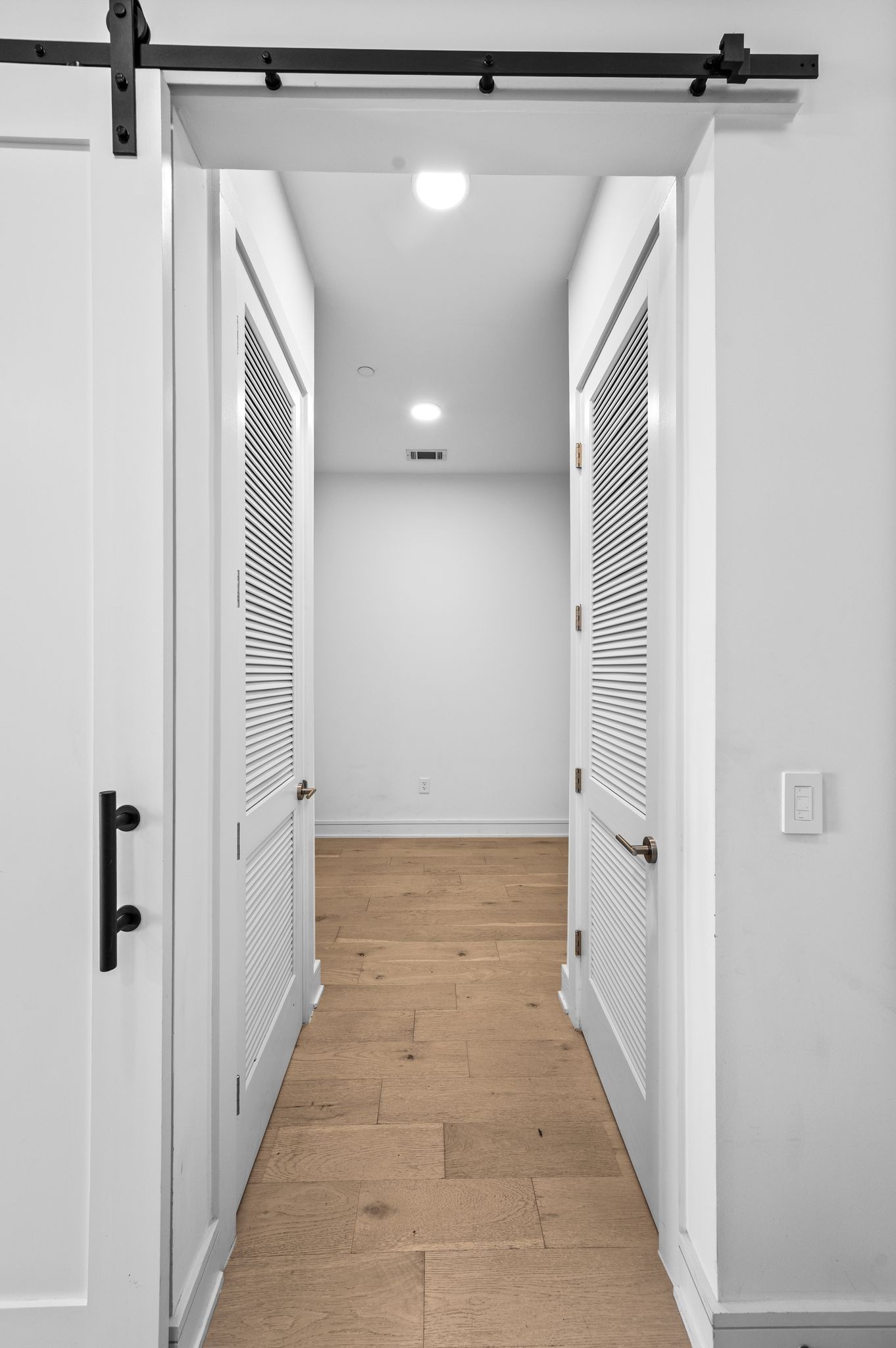 Nashville, Tennessee 37208, United States, 1 Bedroom Bedrooms, ,1 BathroomBathrooms,Residential,Coming Soon,195338