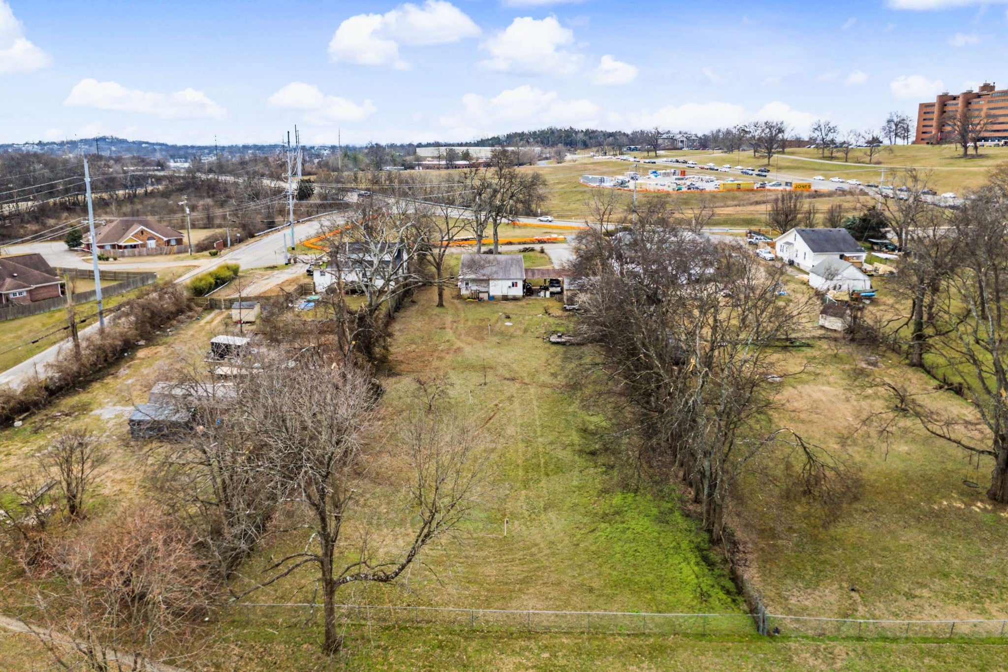 737 Saunders Ct