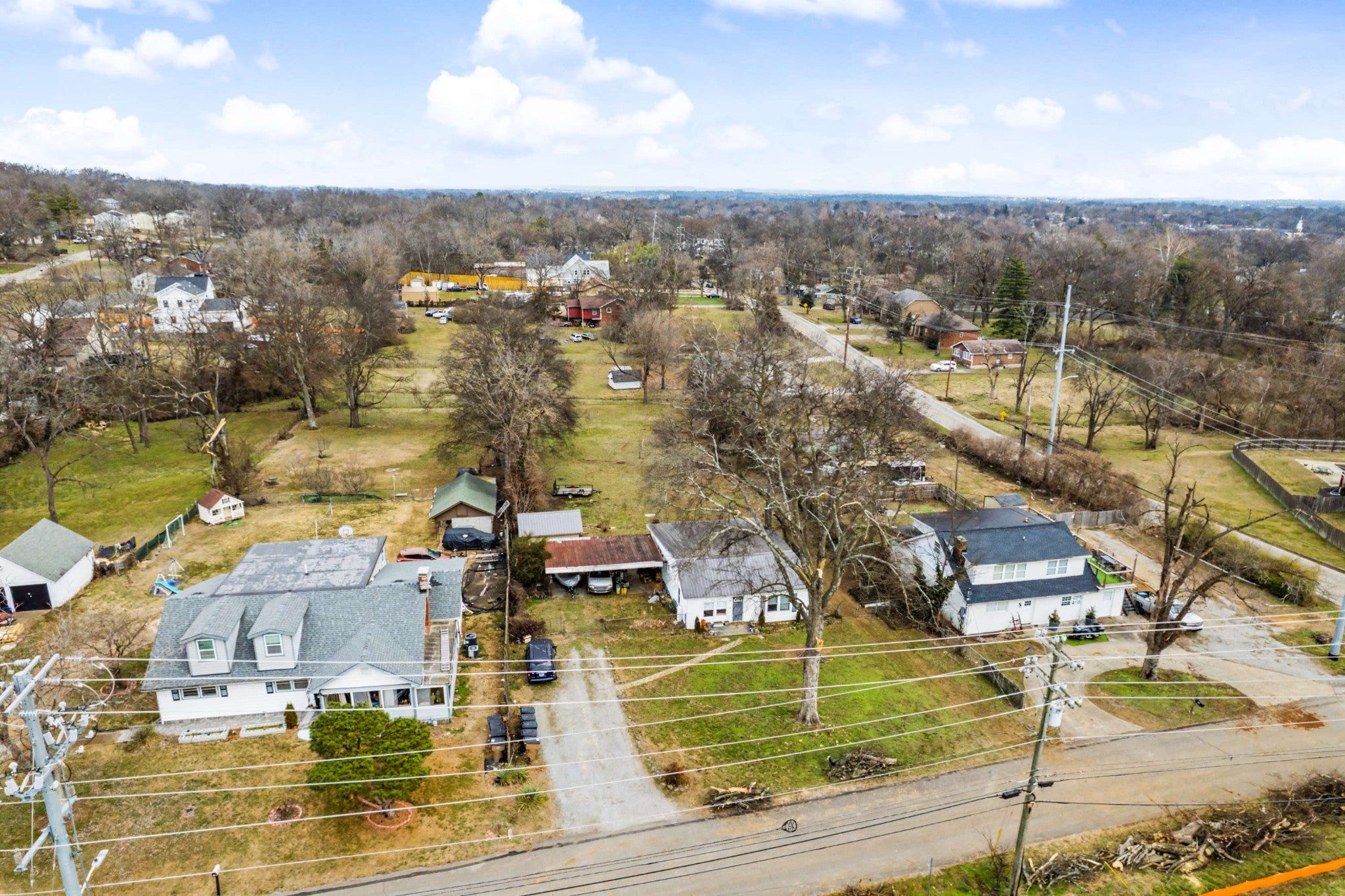 737 Saunders Ct