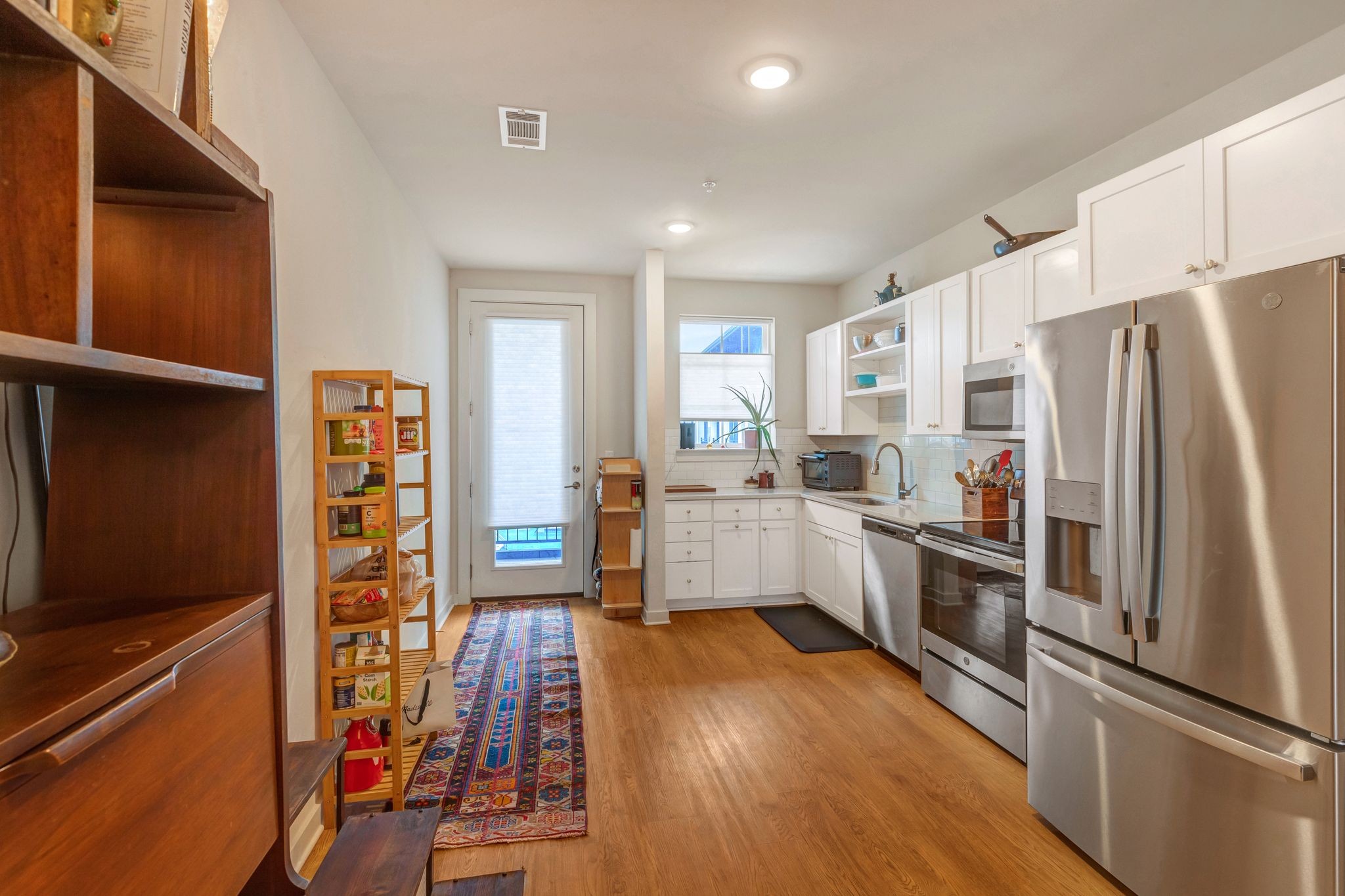 600 E Trinity Ln 106