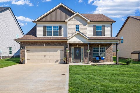 Photo of 1565 Kestrel Dr, Clarksville, TN 37040 (MLS # 3164567)
