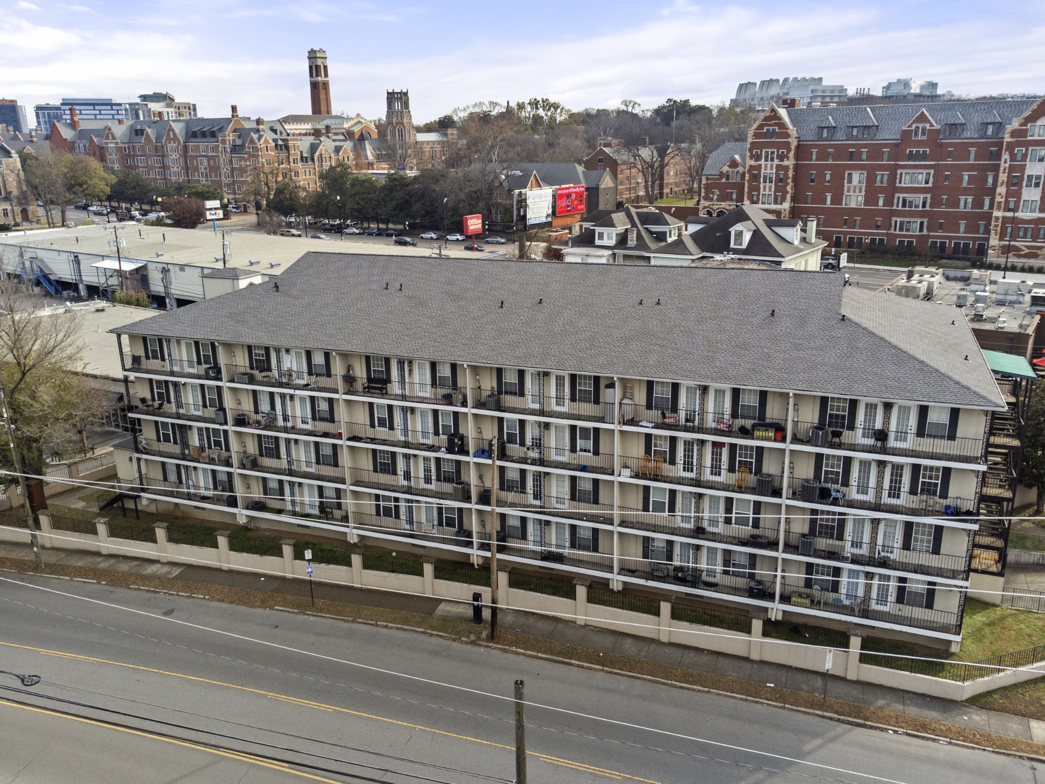 2325 Elliston Pl 408