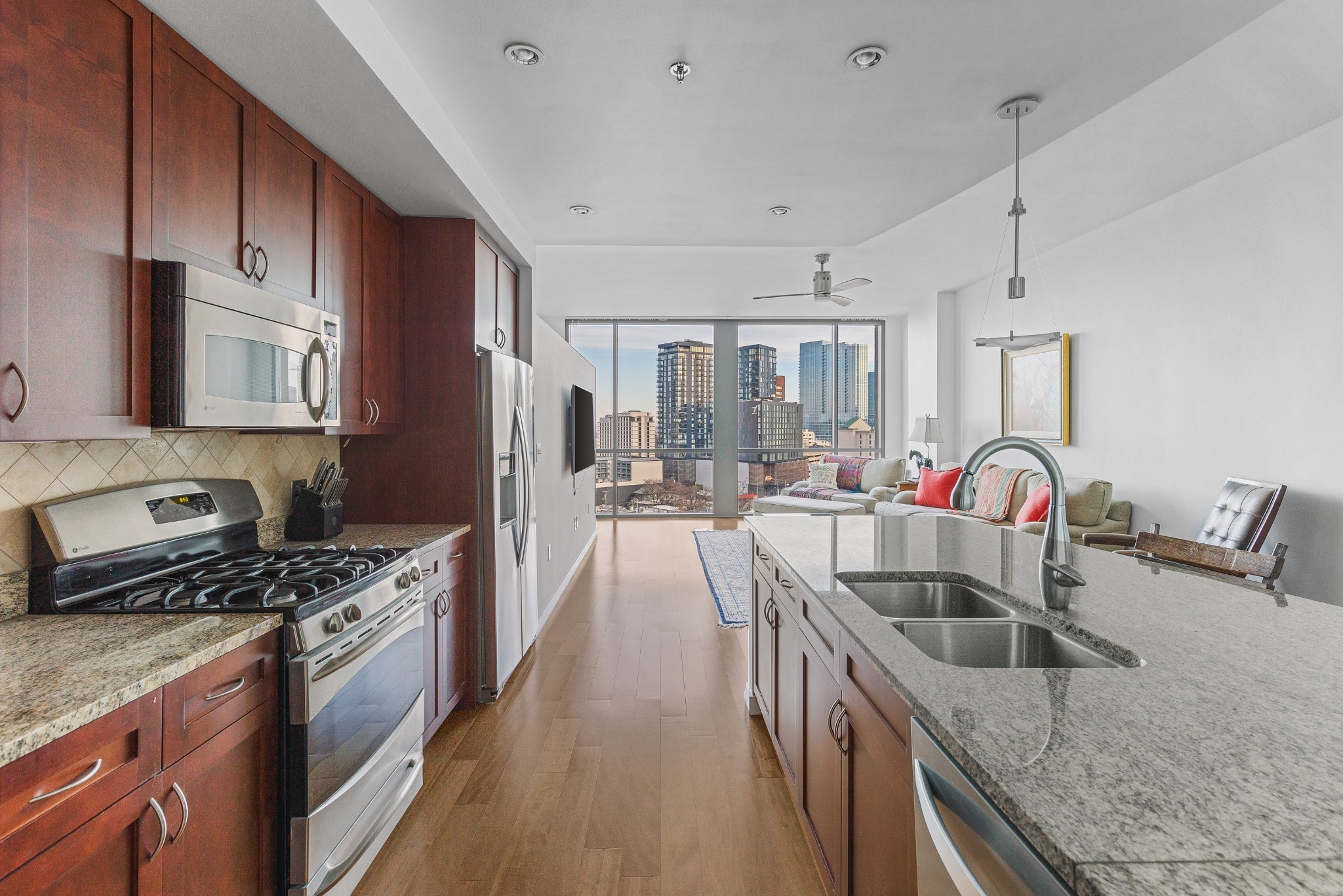 900 20th Ave S 909