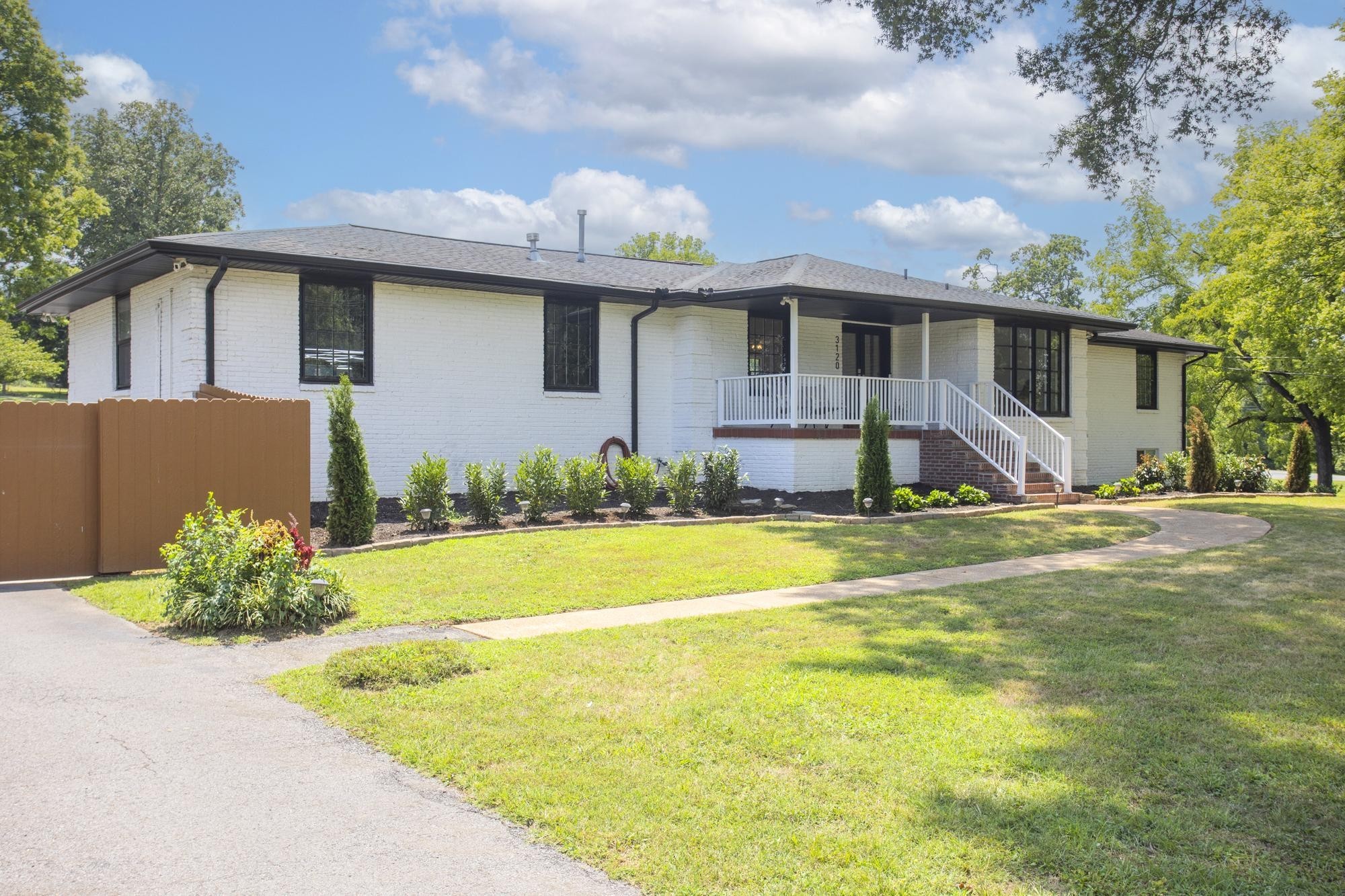 3120 Windemere Cir