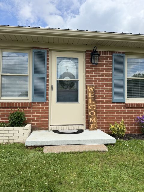 218 Cherry Ln McMinnville TN 37110