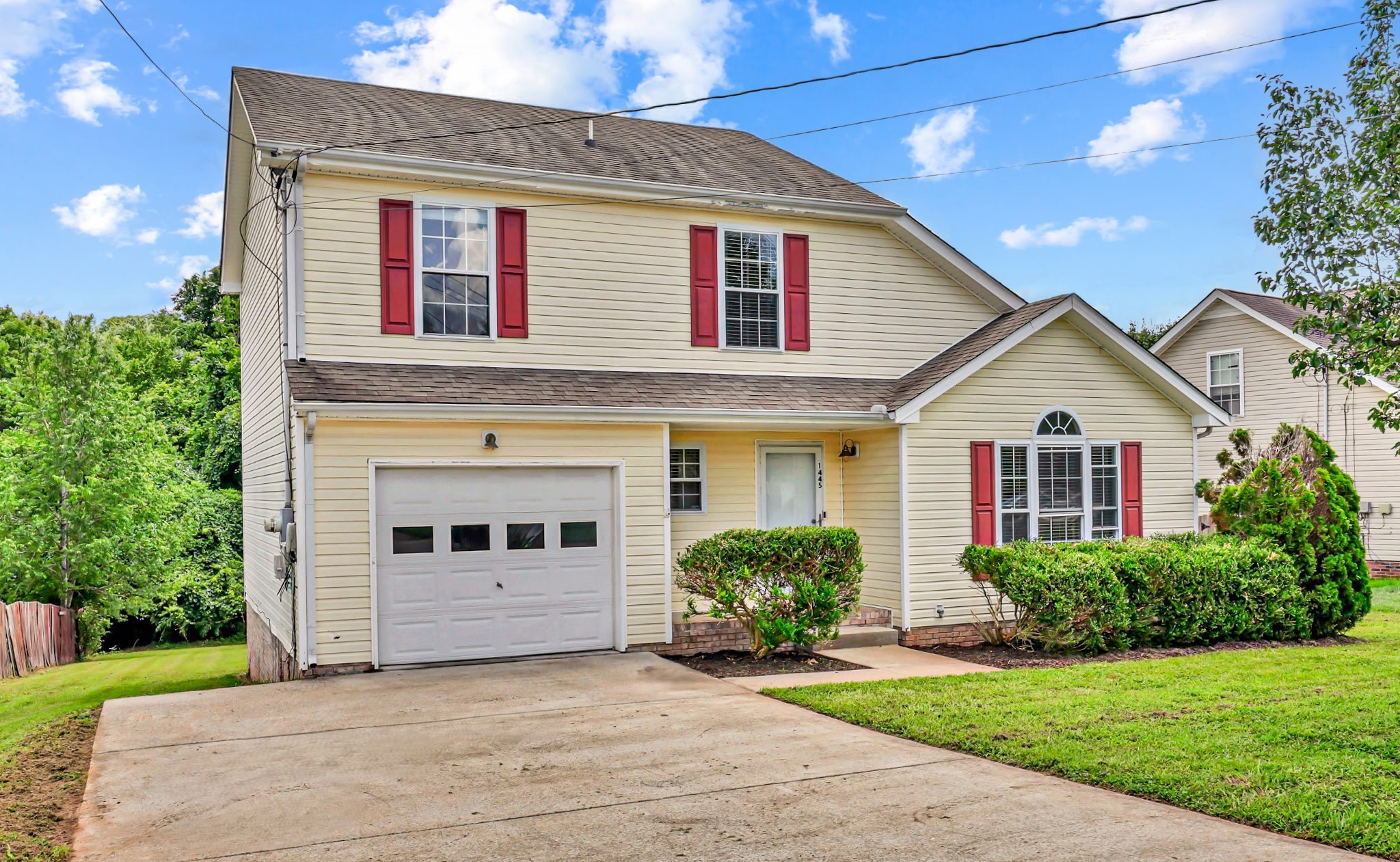 1445 Buchanon Dr