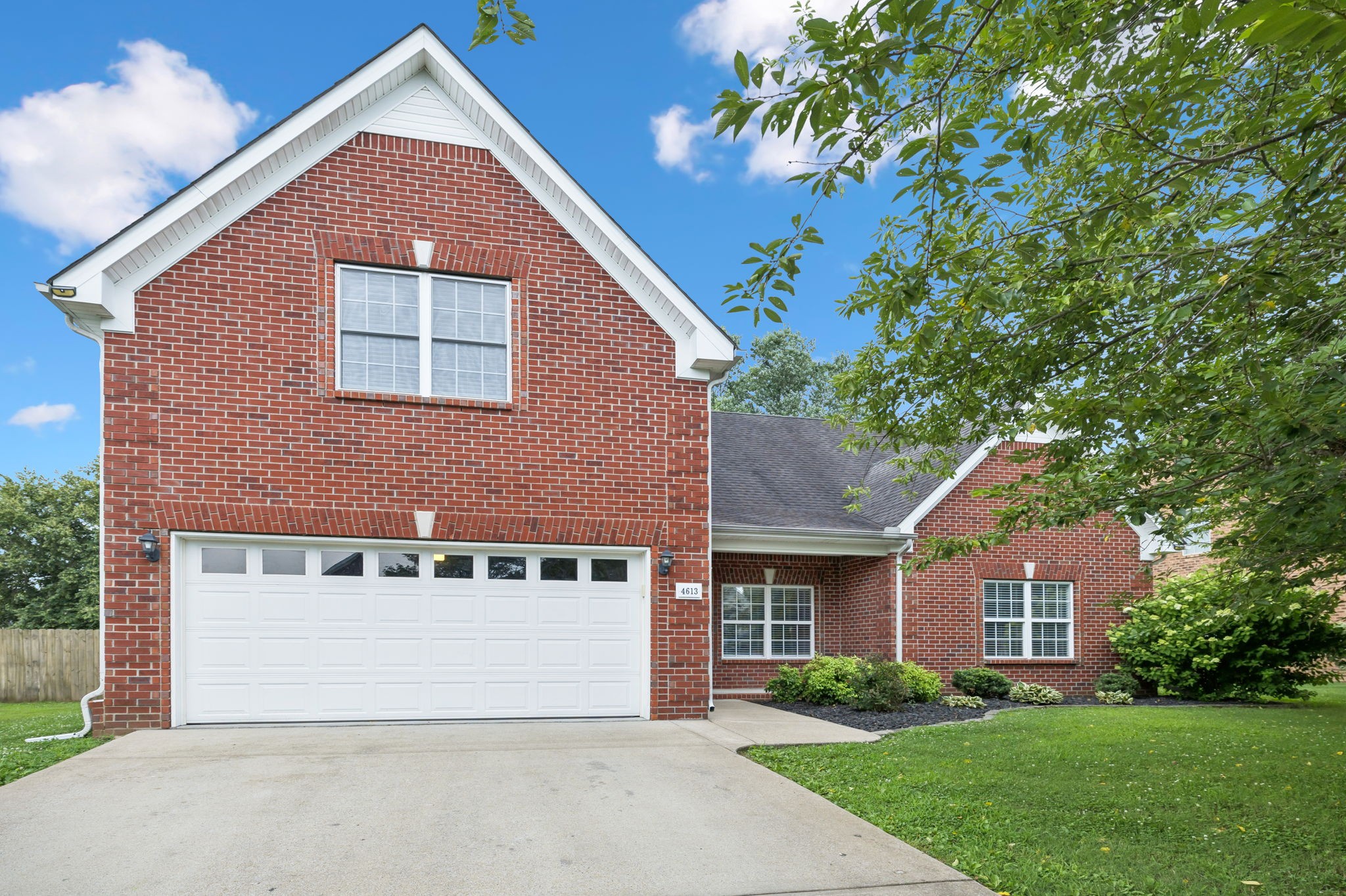 4613 Scottish Dr