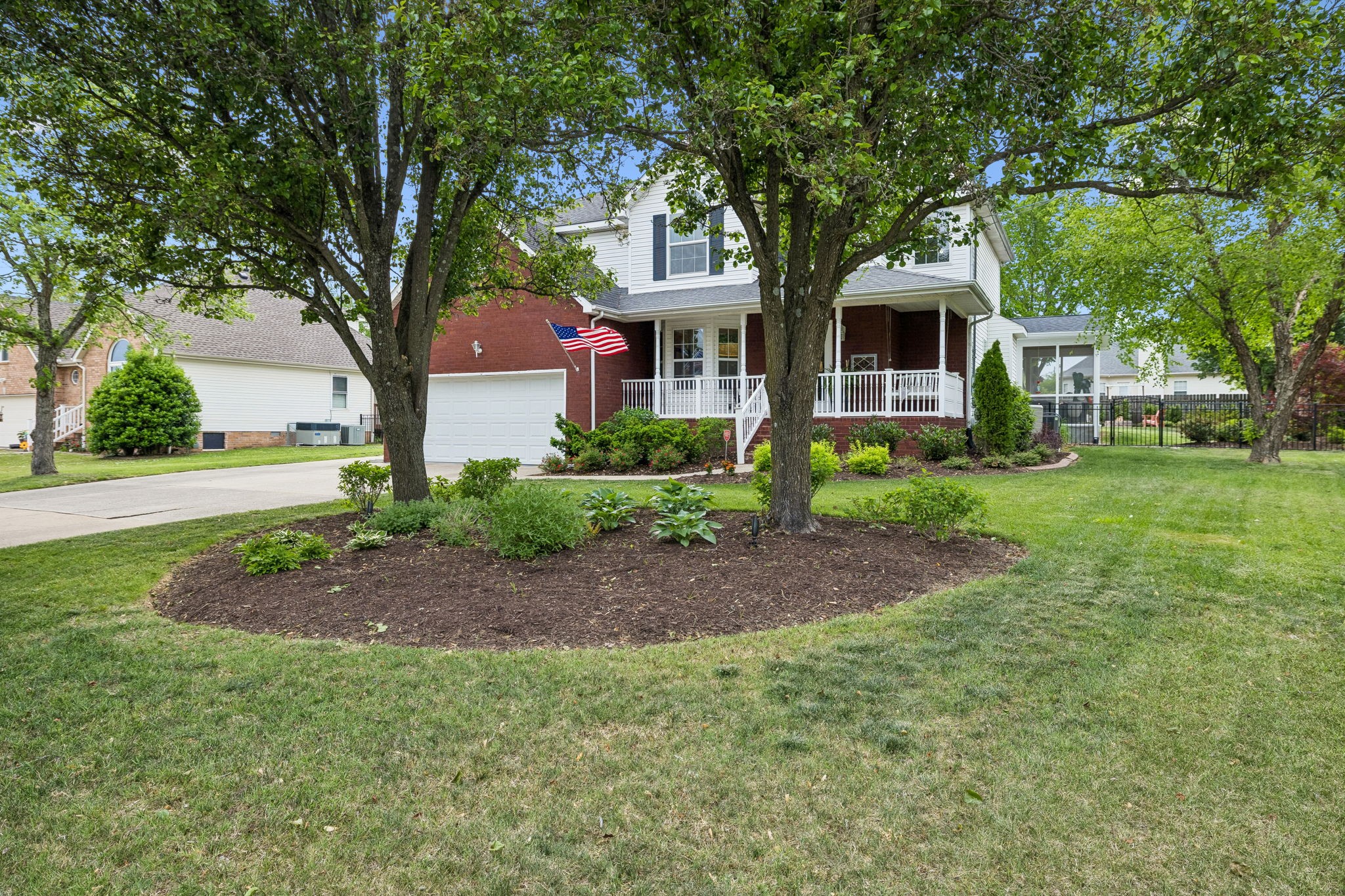 105 Hedge Ct