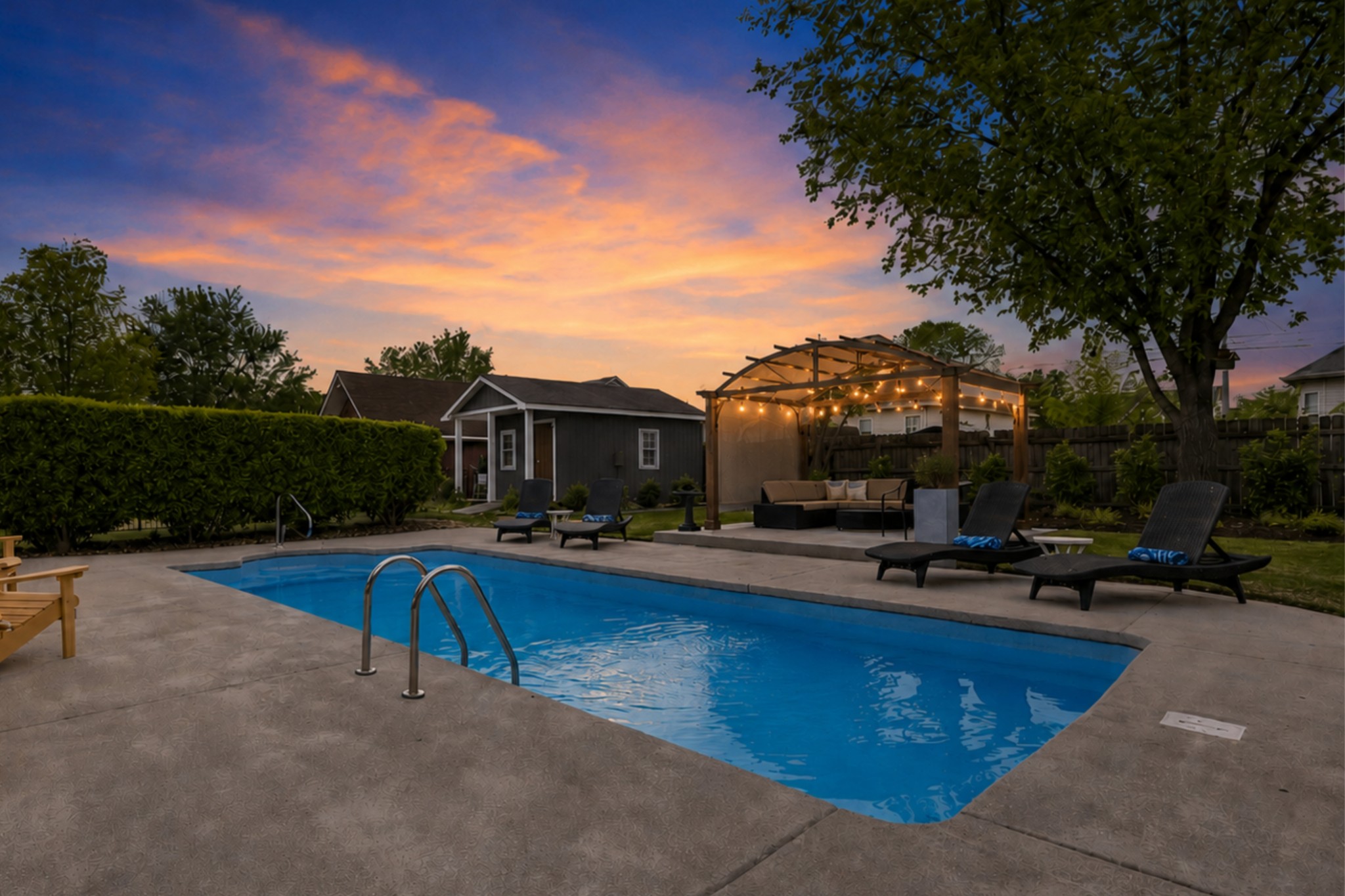 105 Hedge Ct