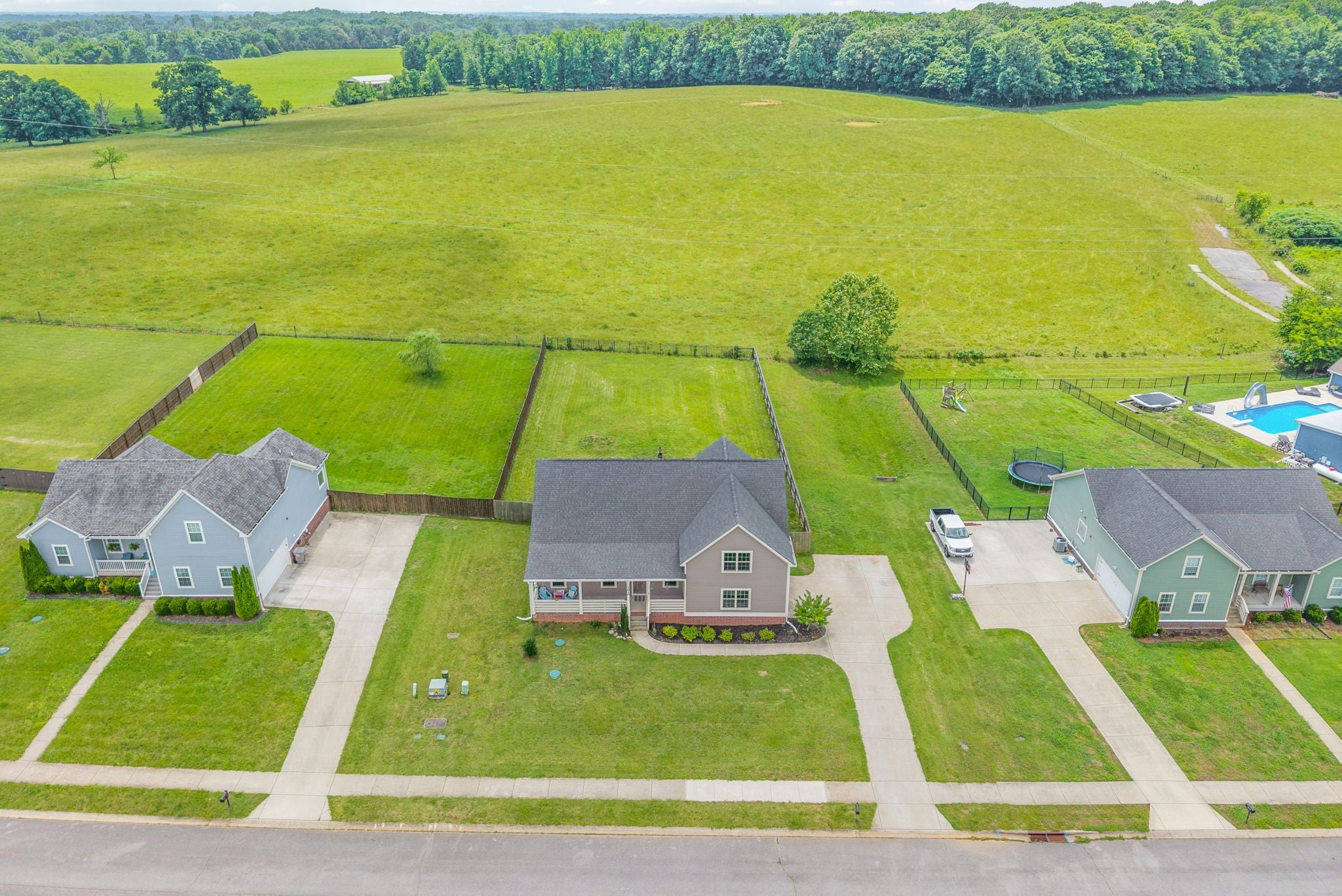 1010 Tulip Dr