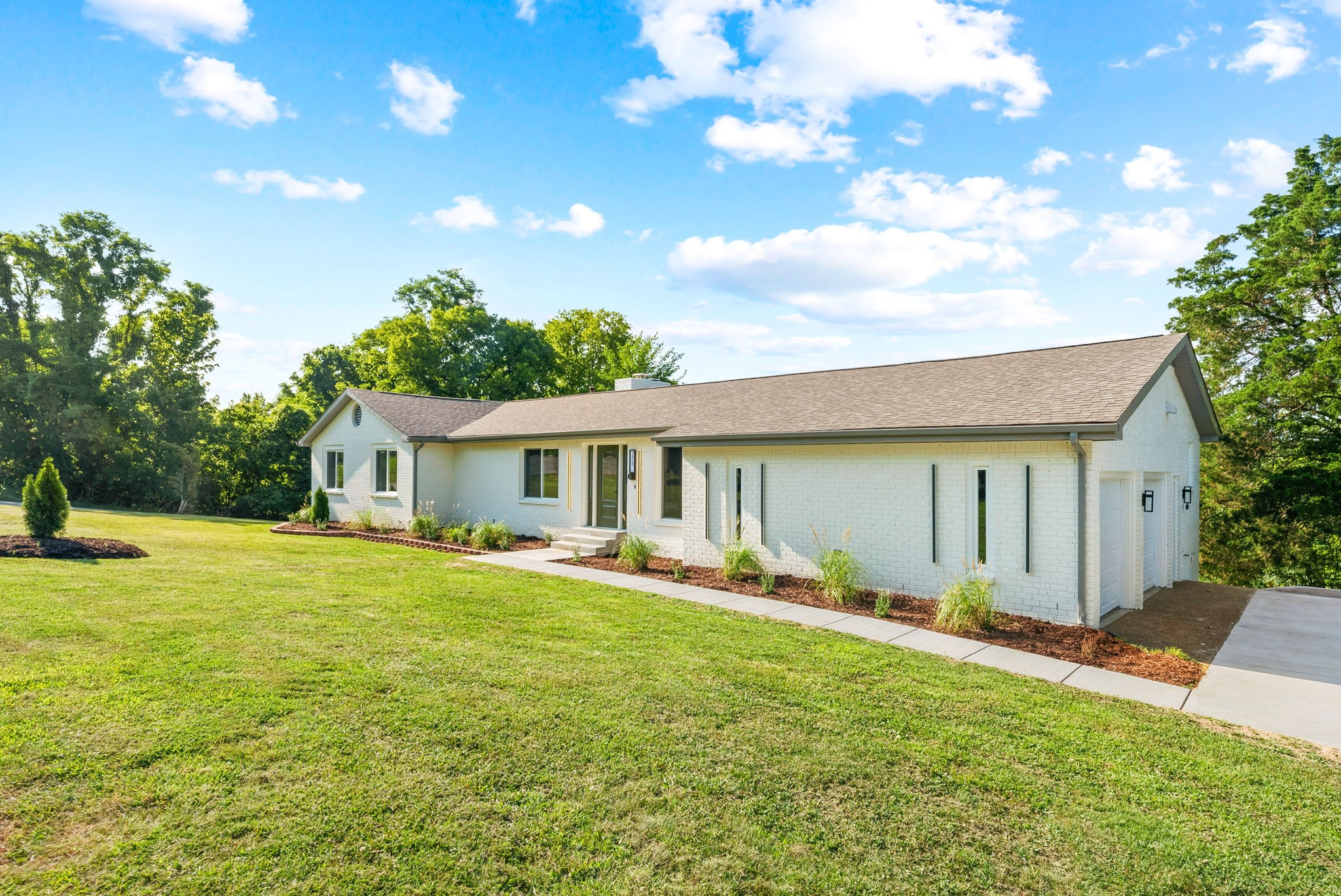 175 Bayview Dr