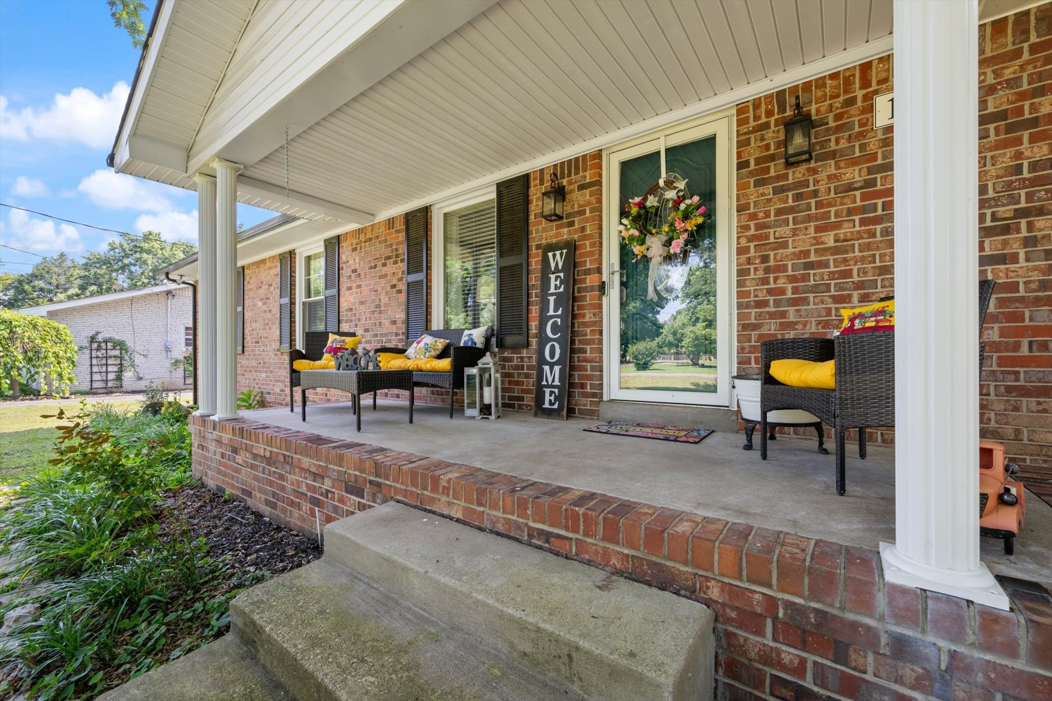 106 McFarlin Rd