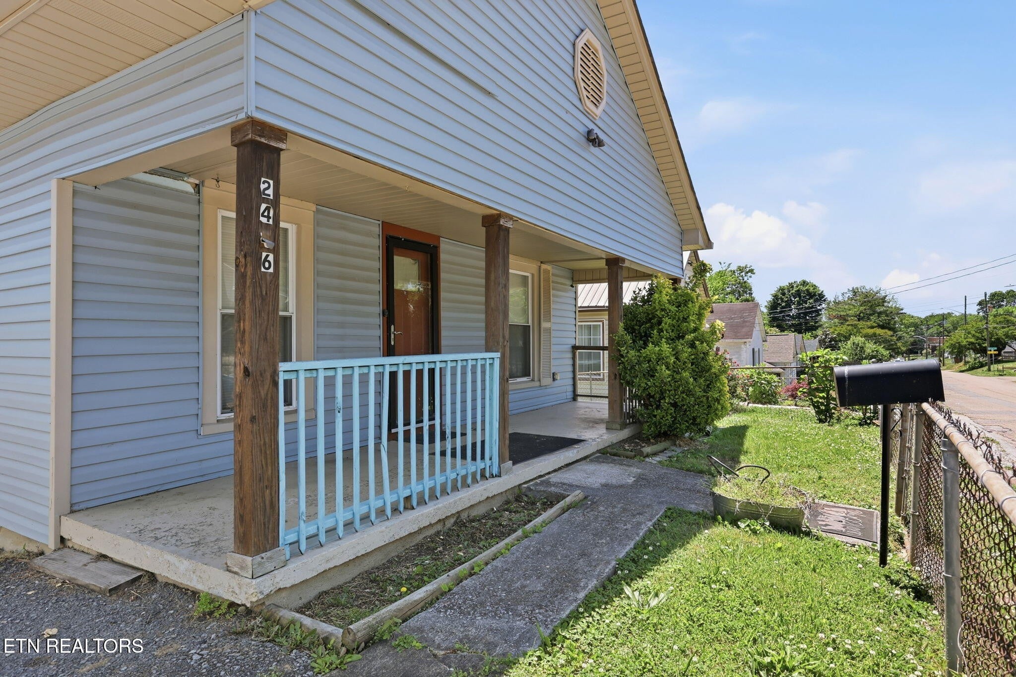 2446 Brown Ave