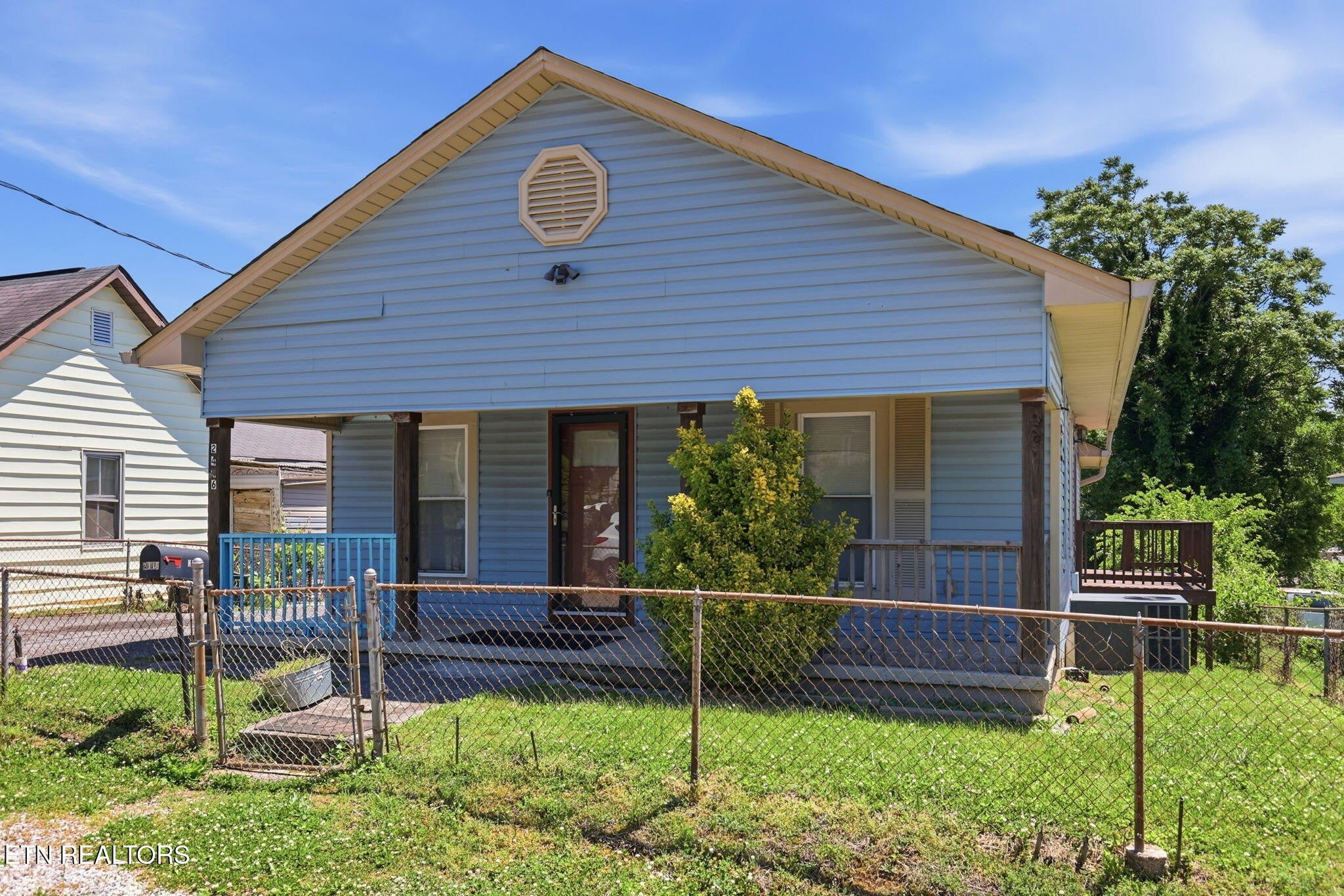 2446 Brown Ave