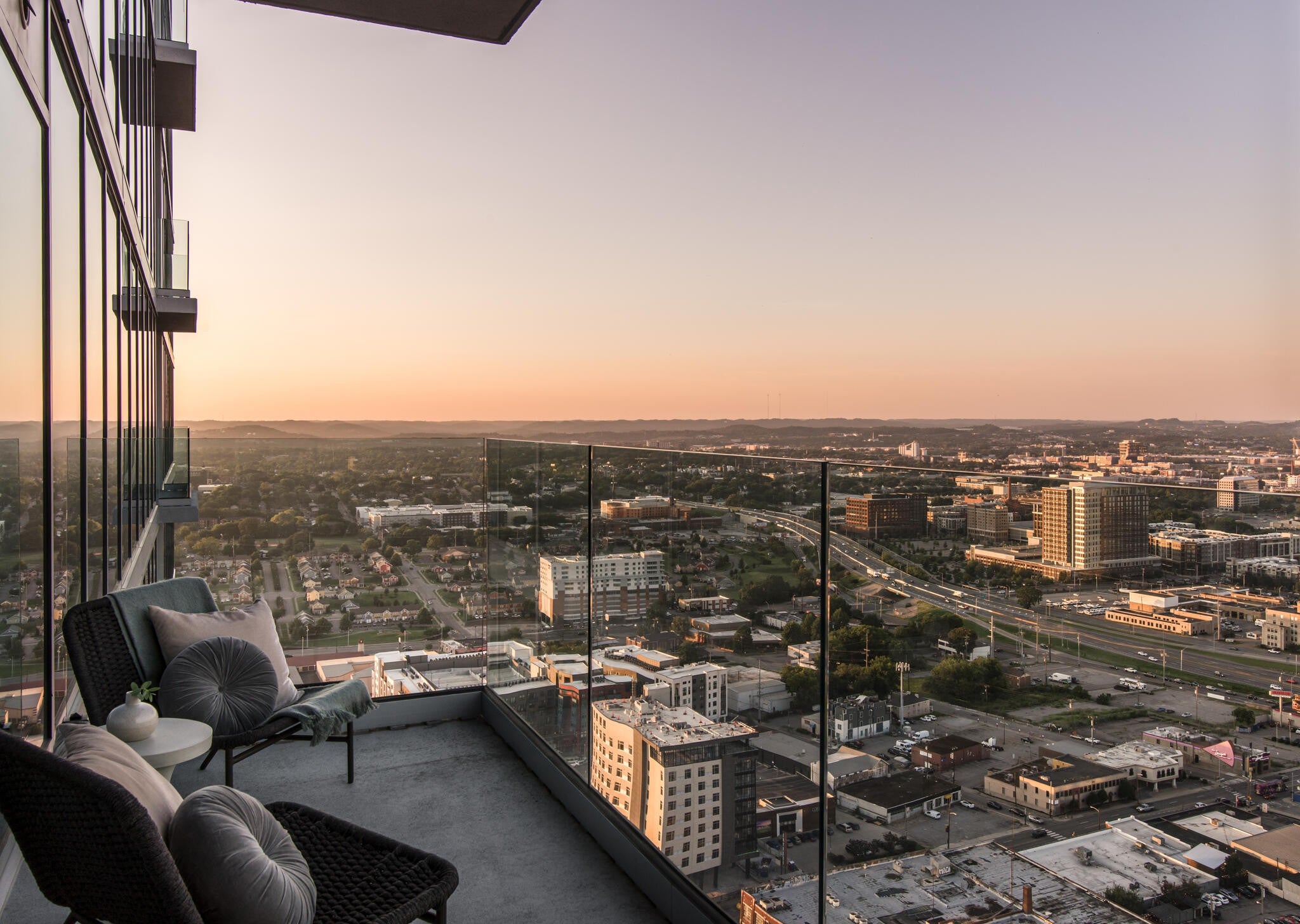 1-bed condo for sale in Nashville, TN 37203, 1616 West End Ave 3105 1616 West End Ave 3105, Nashville TN 37203 1-bed condo, photo 3 of 30