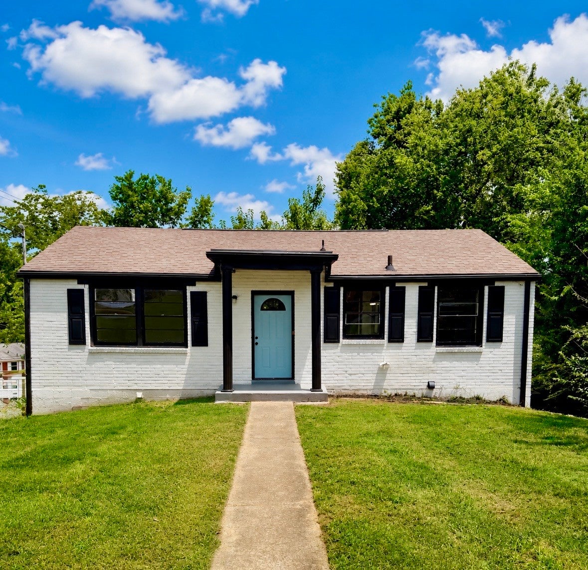 3-bed home for sale in Nashville, TN 37218, 3248 Crowe Dr 3248 Crowe Dr, Nashville TN 37218 3-bed home, photo 3 of 21