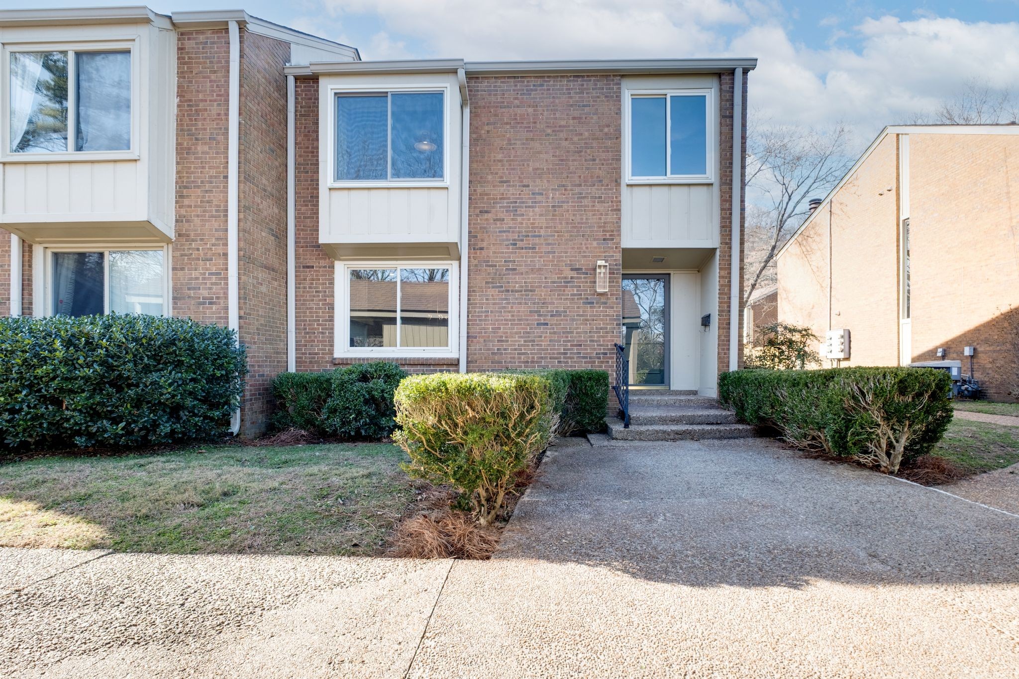 6916 Highland Park Dr