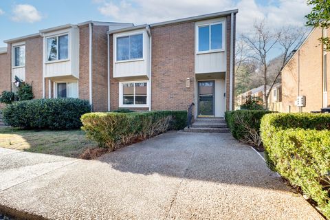 Photo of 6916 Highland Park Dr, Nashville, TN 37205 (MLS # 3065357)