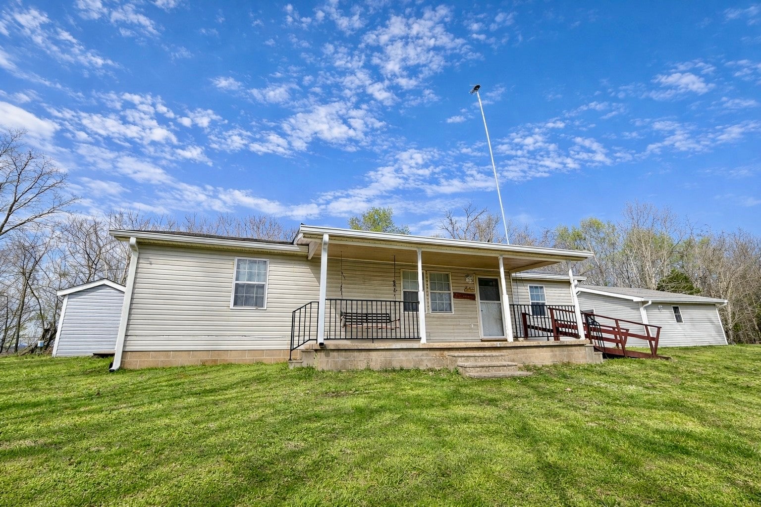 950 Sewell Branch Rd