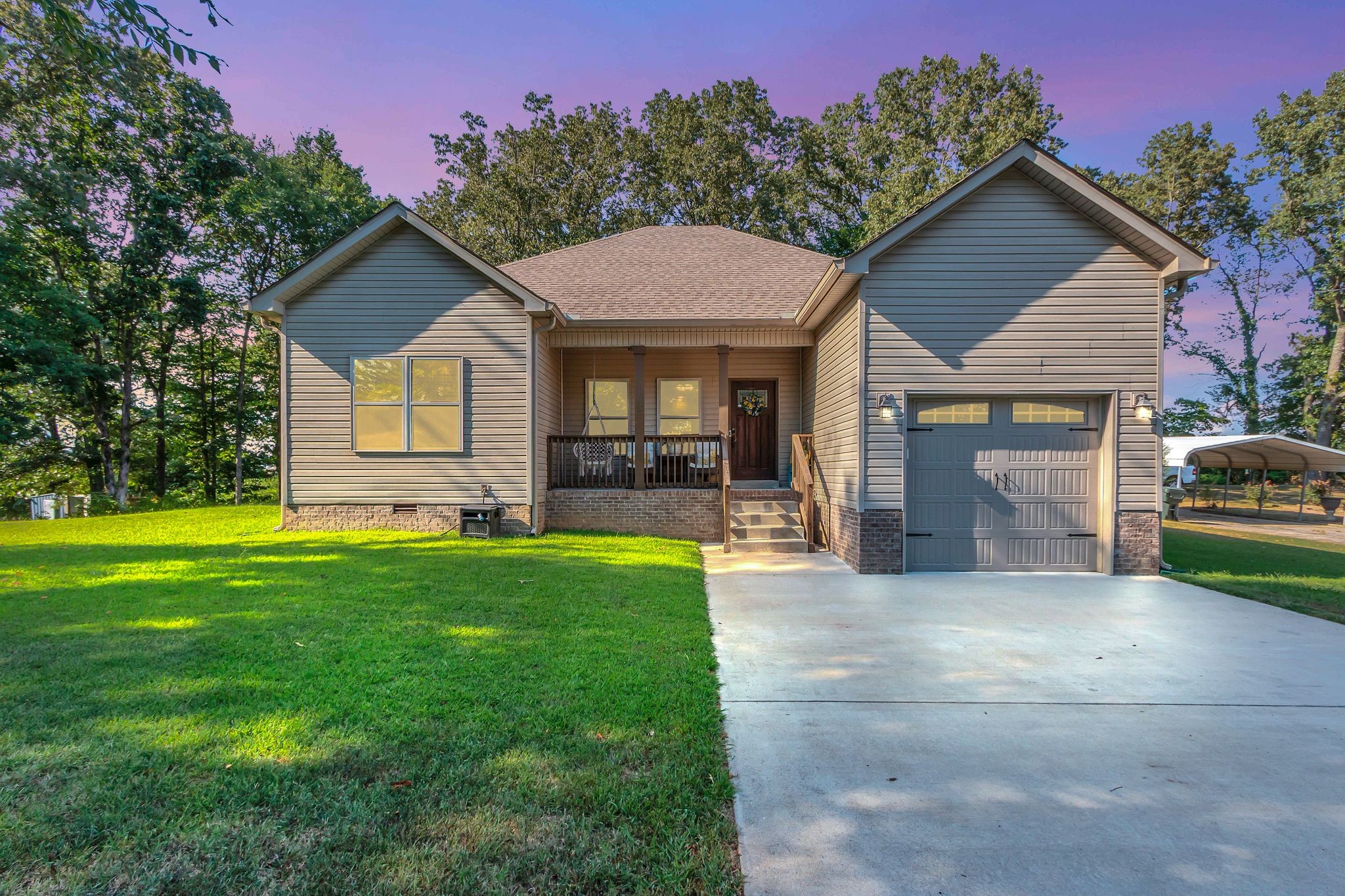 Burns, Tennessee 37029, United States, 3 Bedrooms Bedrooms, ,3 BathroomsBathrooms,Residential,Pending,188130