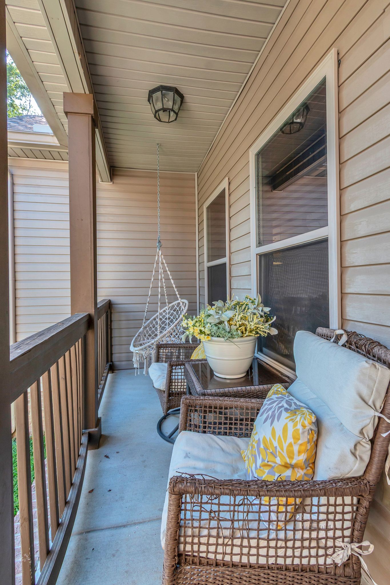 Burns, Tennessee 37029, United States, 3 Bedrooms Bedrooms, ,3 BathroomsBathrooms,Residential,Pending,188130