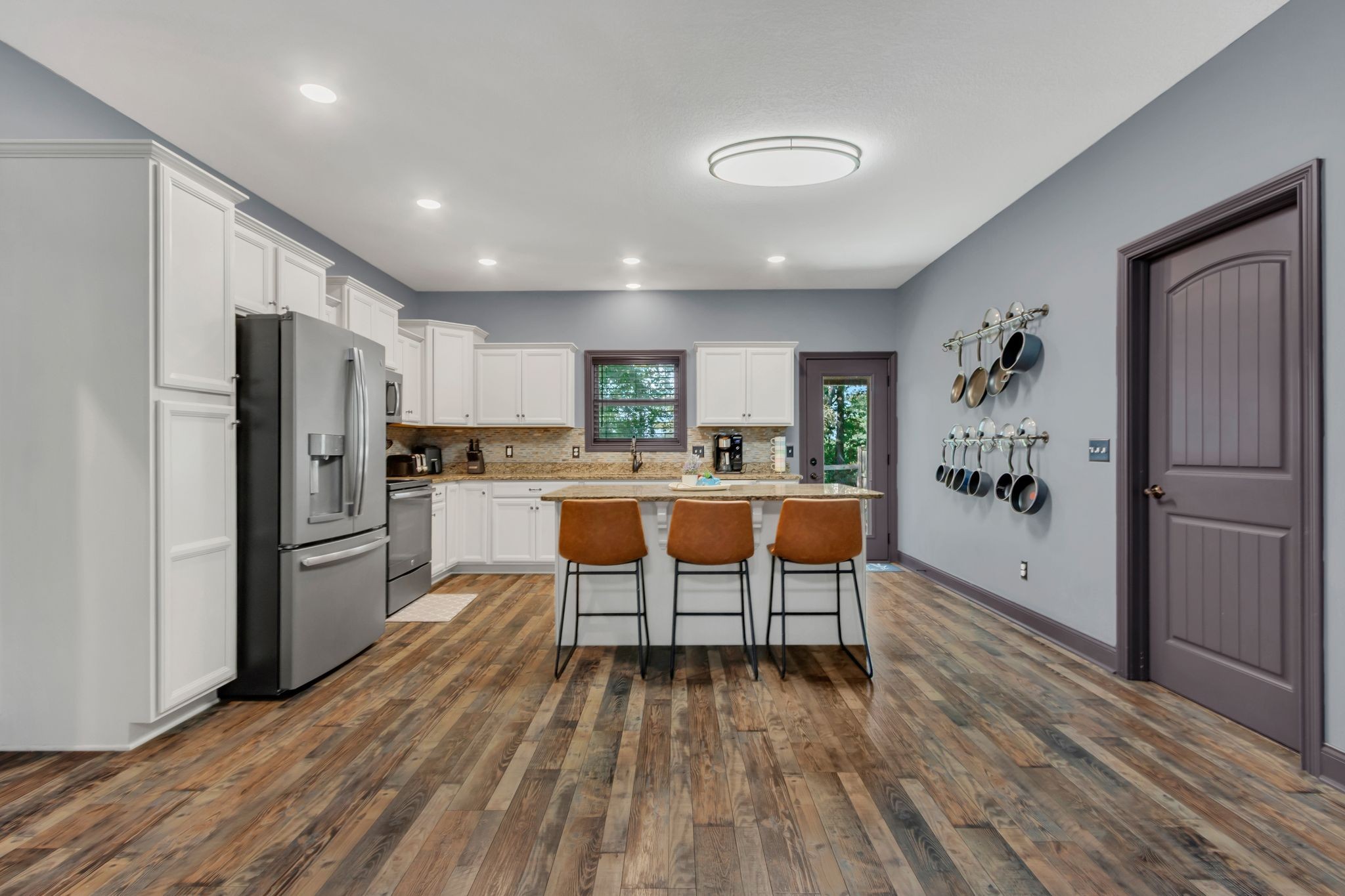 Burns, Tennessee 37029, United States, 3 Bedrooms Bedrooms, ,3 BathroomsBathrooms,Residential,Pending,188130