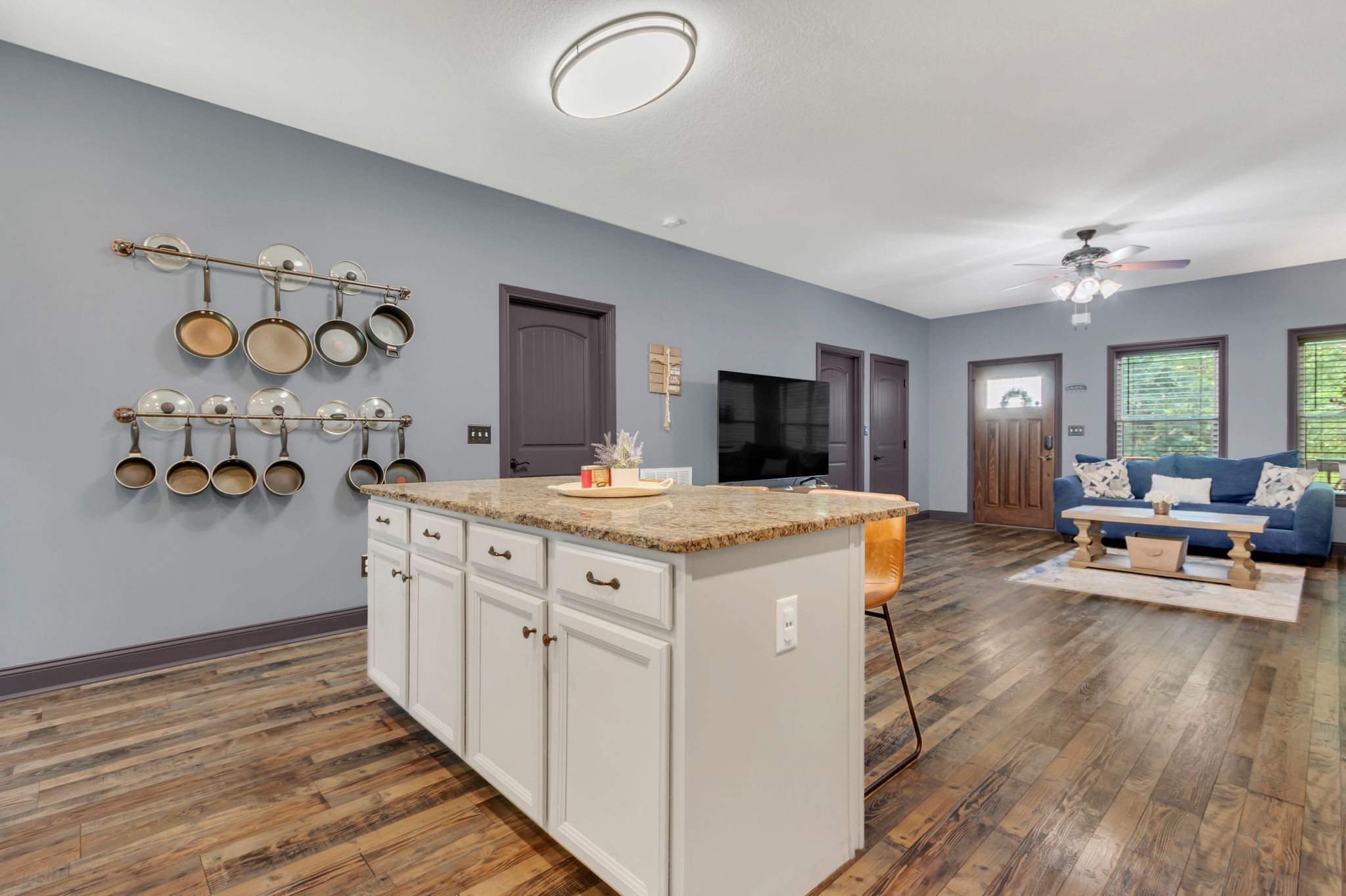 Burns, Tennessee 37029, United States, 3 Bedrooms Bedrooms, ,3 BathroomsBathrooms,Residential,Pending,188130