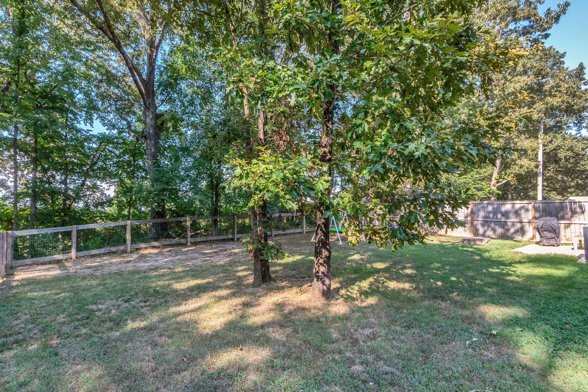 Burns, Tennessee 37029, United States, 3 Bedrooms Bedrooms, ,3 BathroomsBathrooms,Residential,Pending,188130