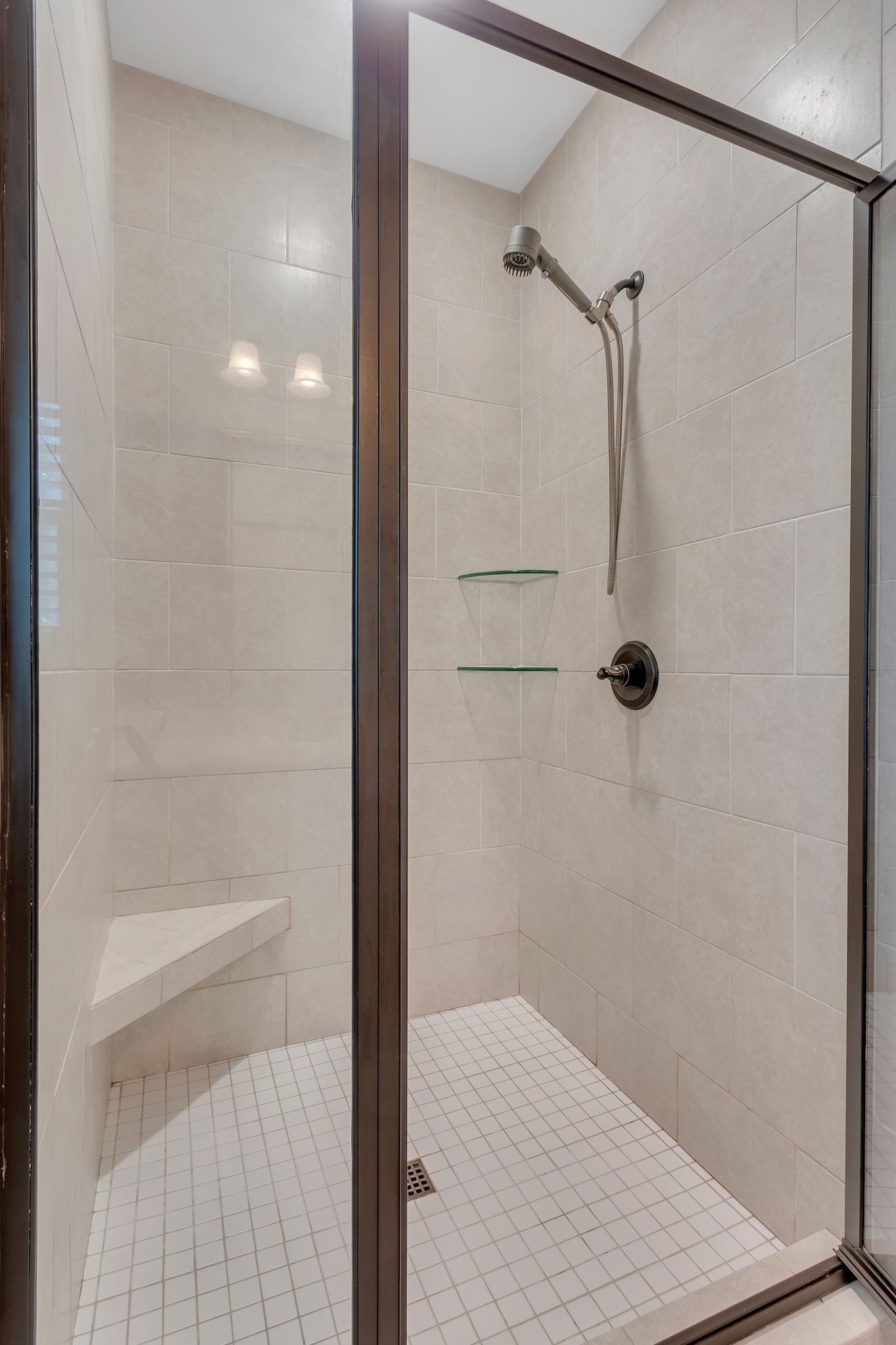 Burns, Tennessee 37029, United States, 3 Bedrooms Bedrooms, ,3 BathroomsBathrooms,Residential,Pending,188130