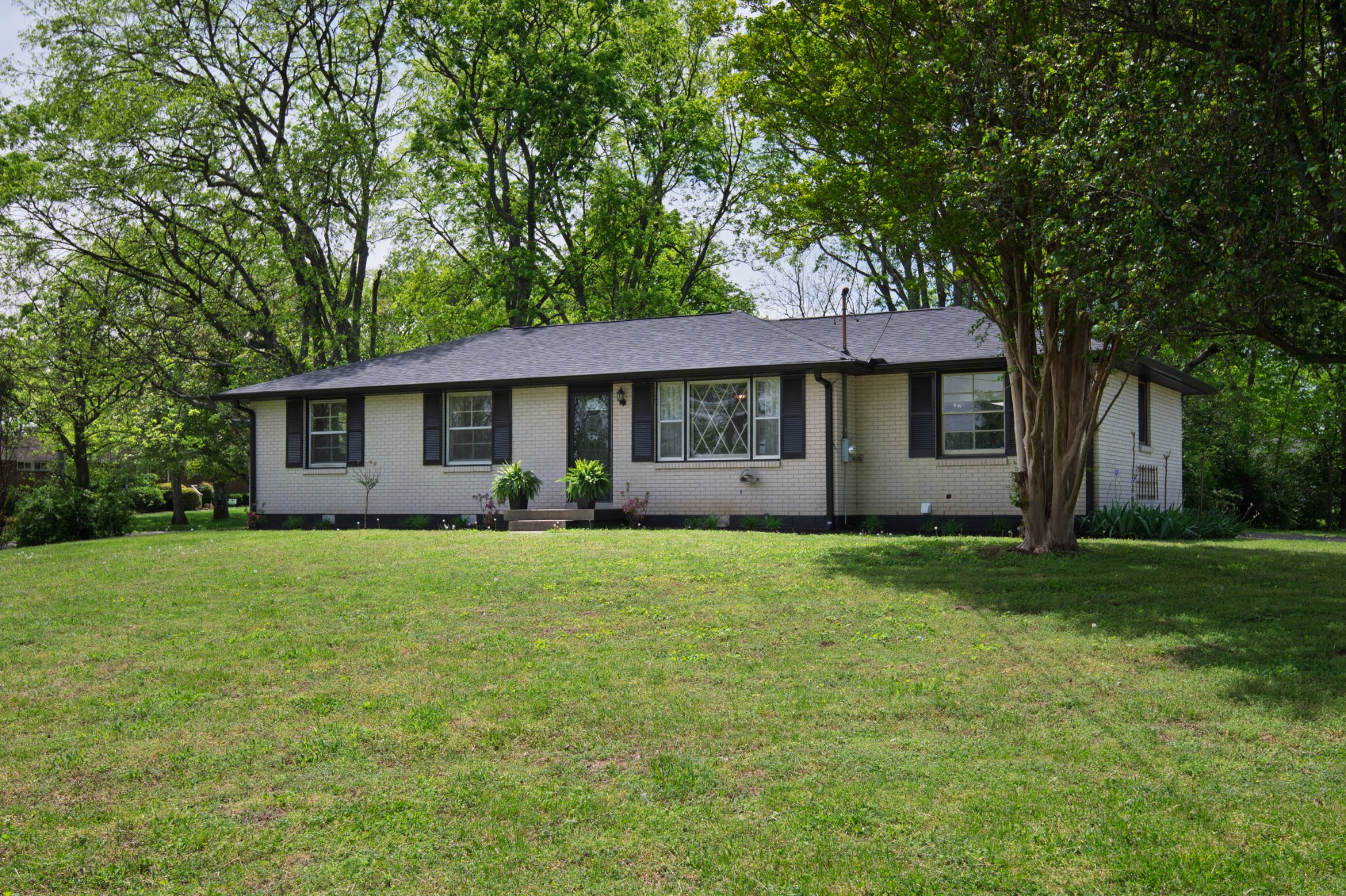 165 Chippendale Dr