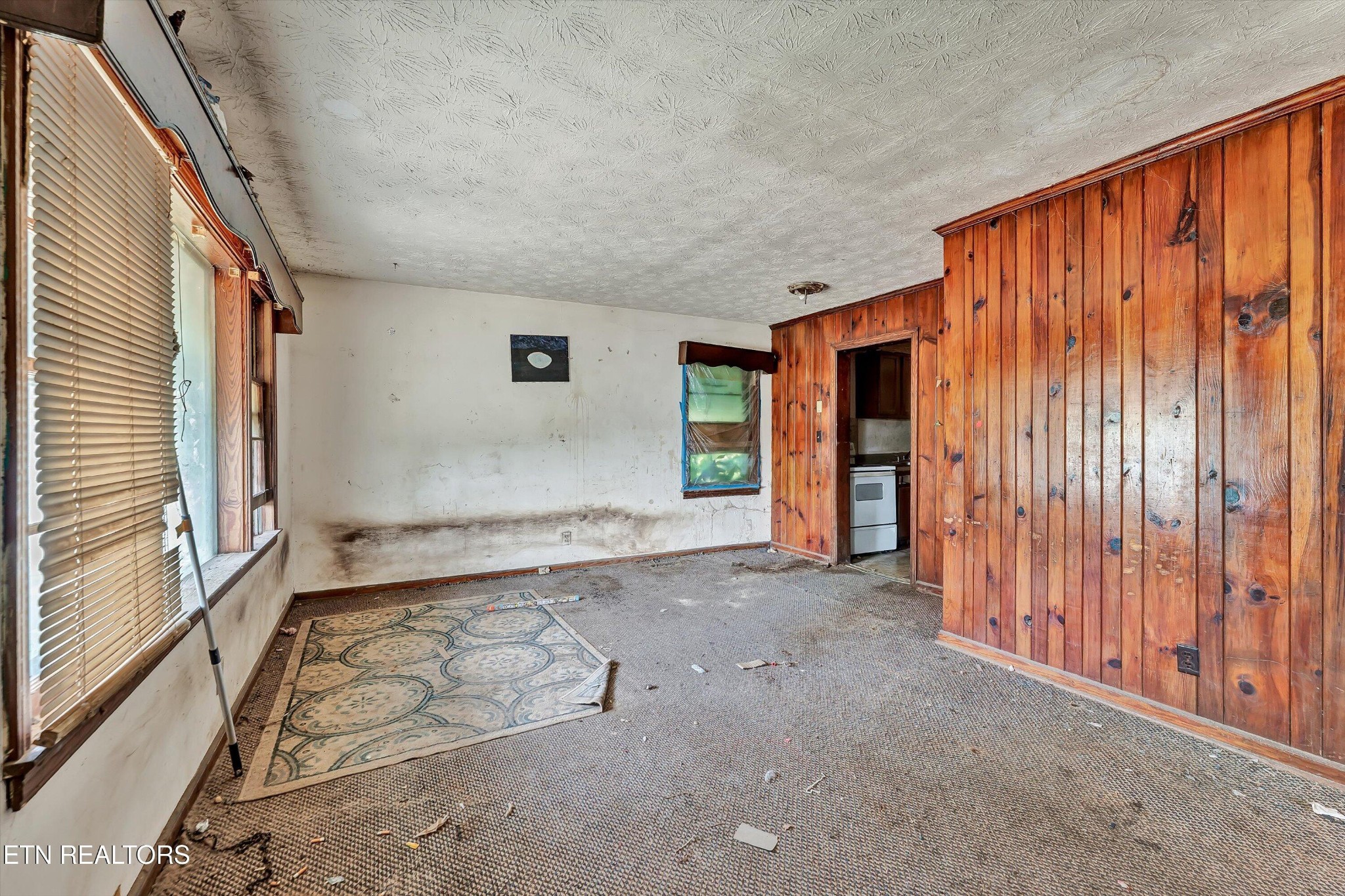 2419 Cecil Ave