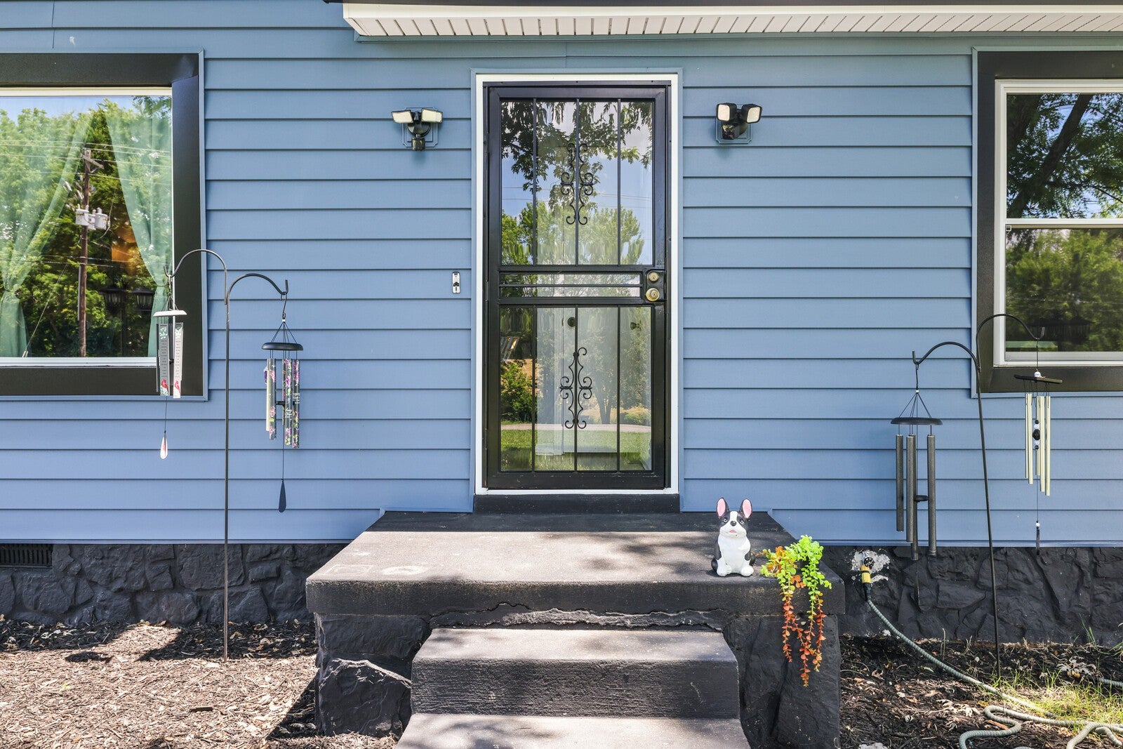 402 Wilkinson Ln