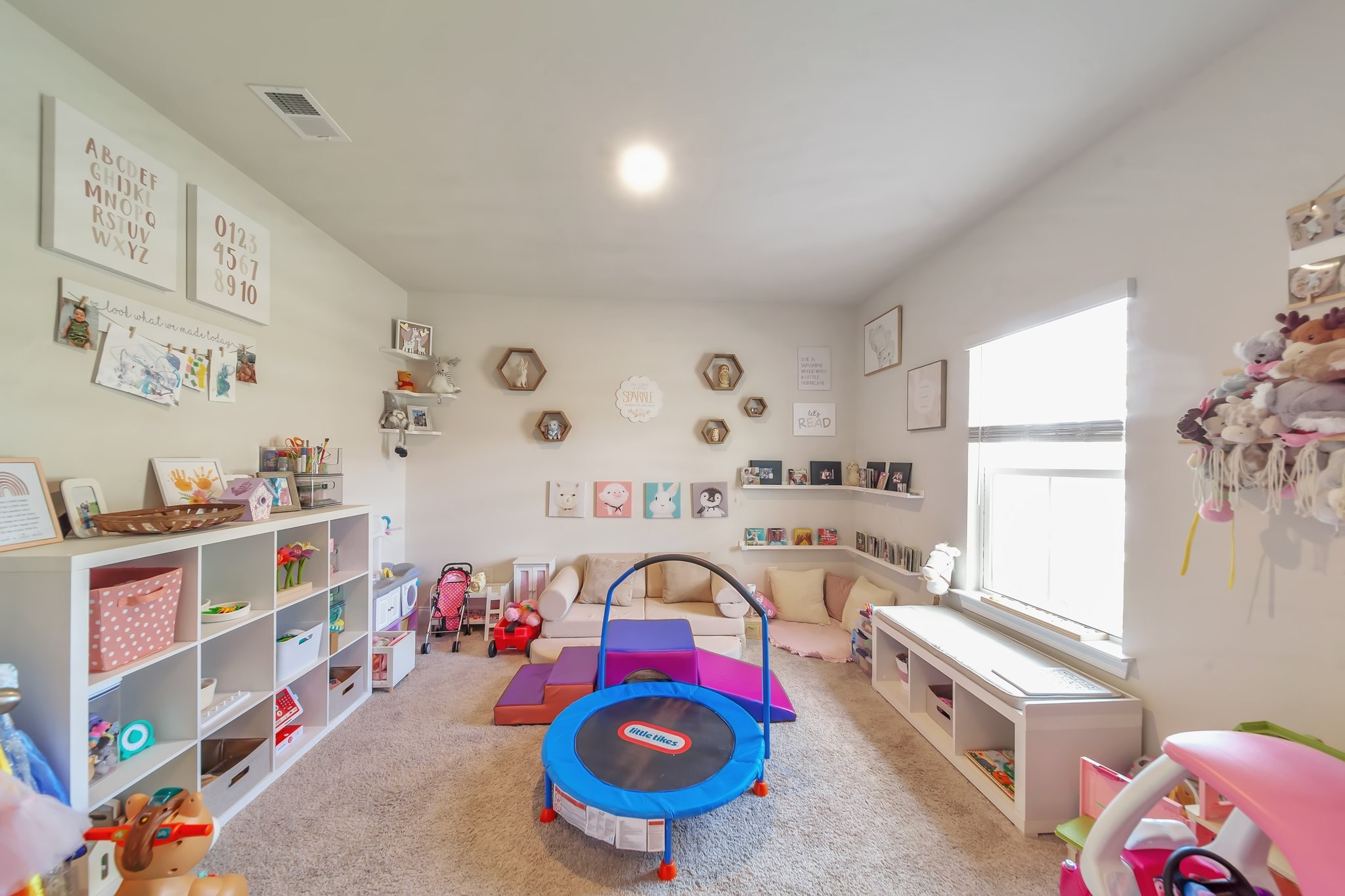 4022 Arrowleaf Ln