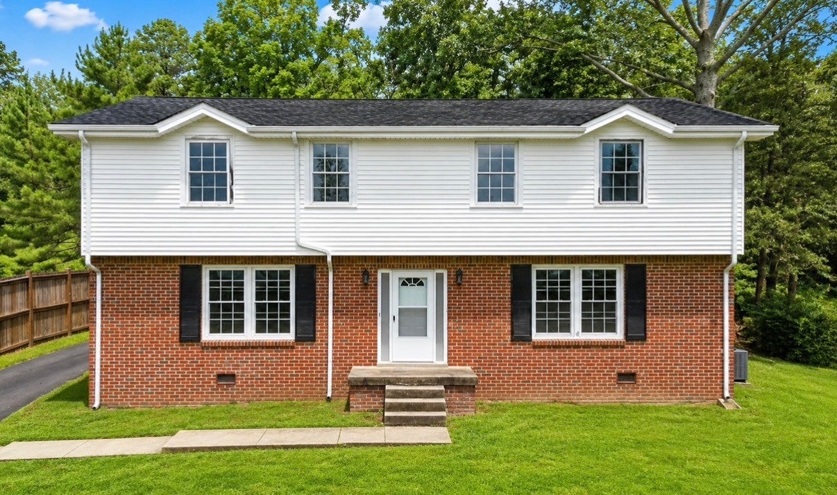 listing at 120 Cross Timbers Dr, Nashville