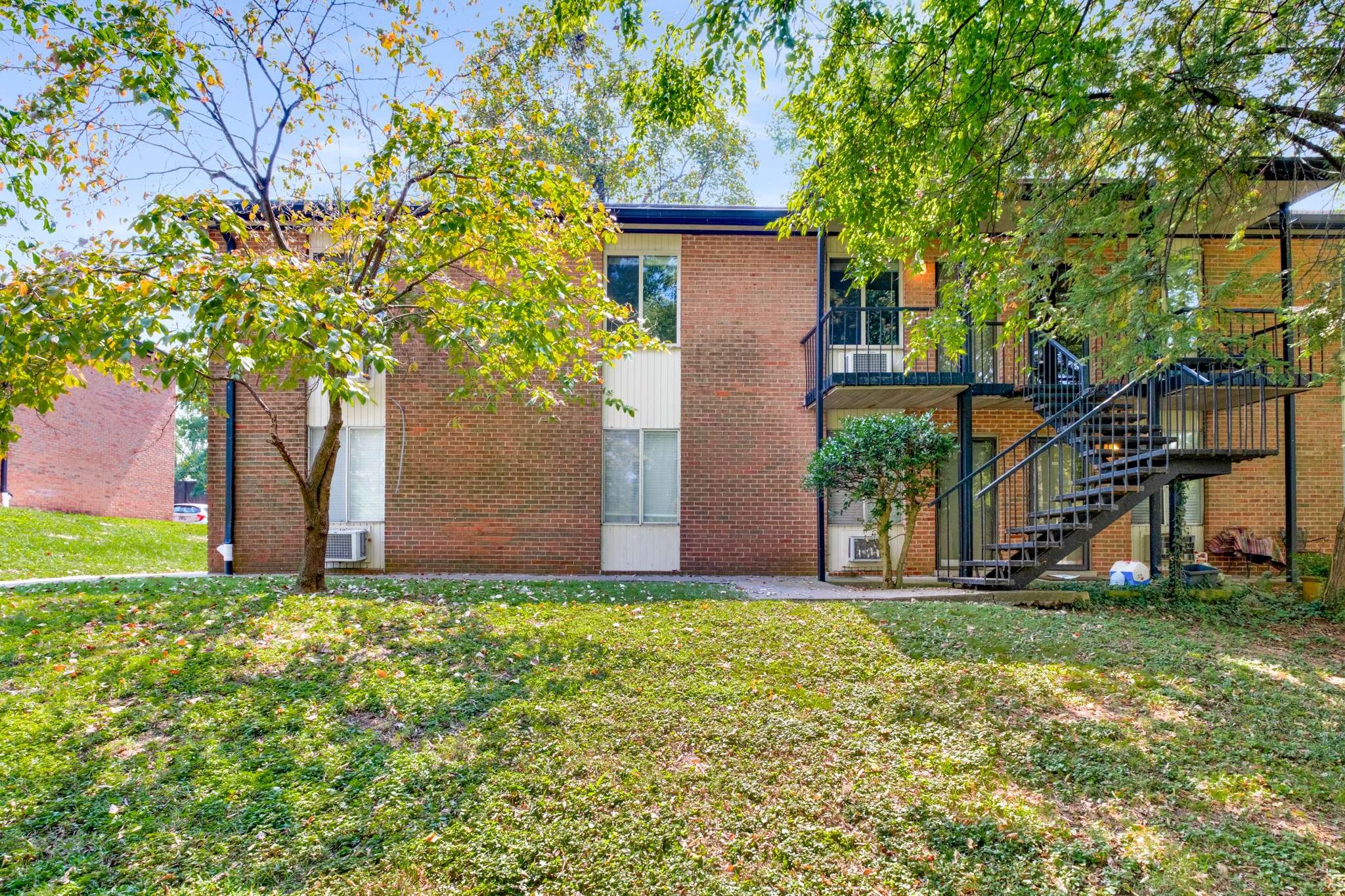 2601 Hillsboro Pike O8