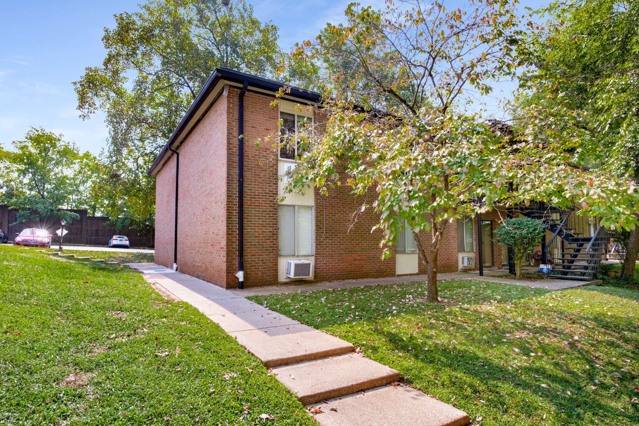 2601 Hillsboro Pike O8