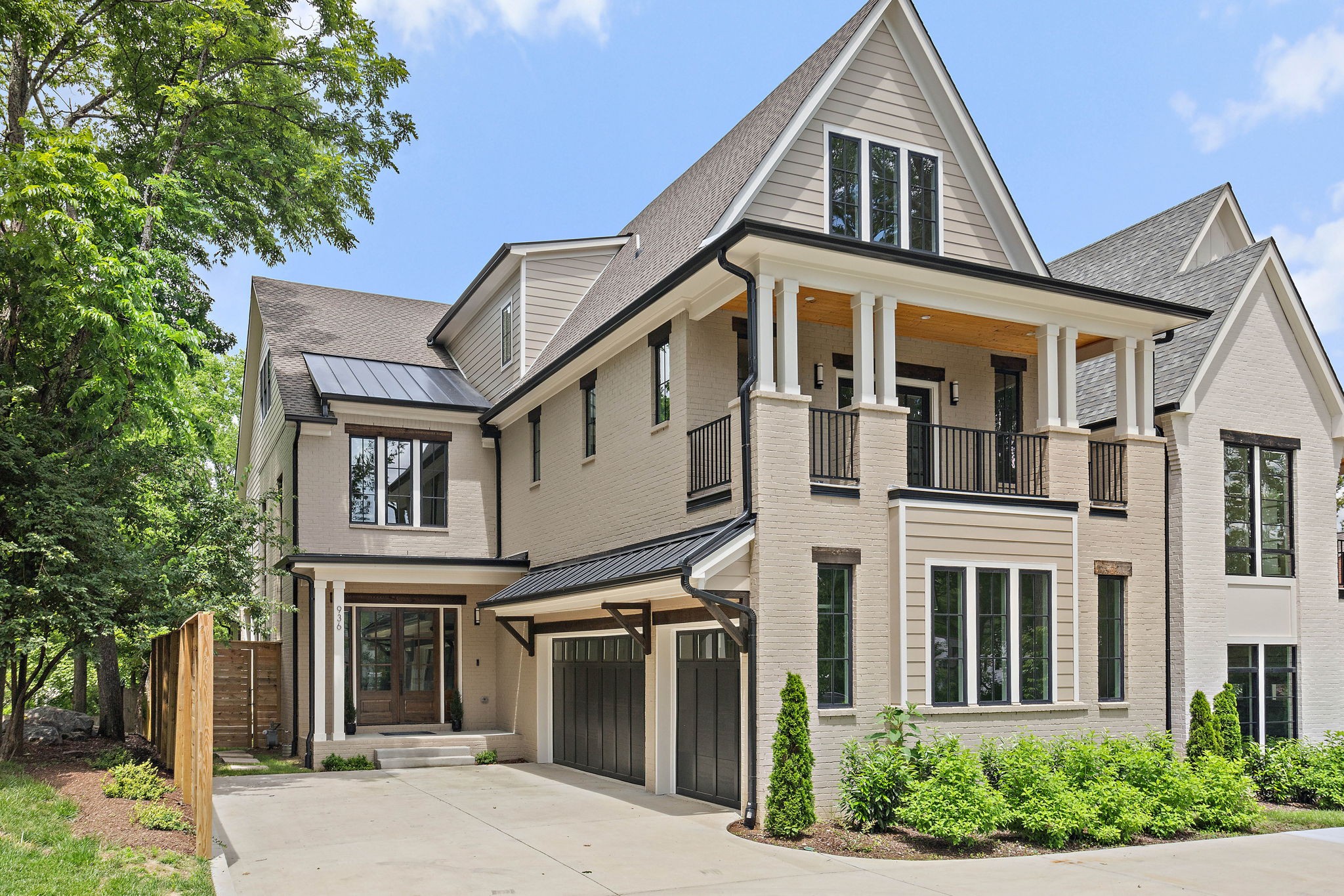 936 Battery Ln