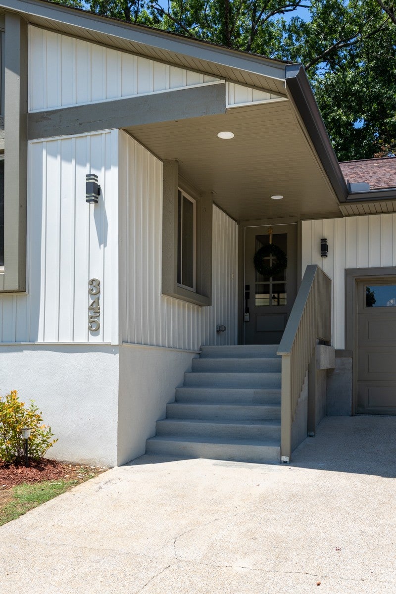 345 Cedarmont Dr