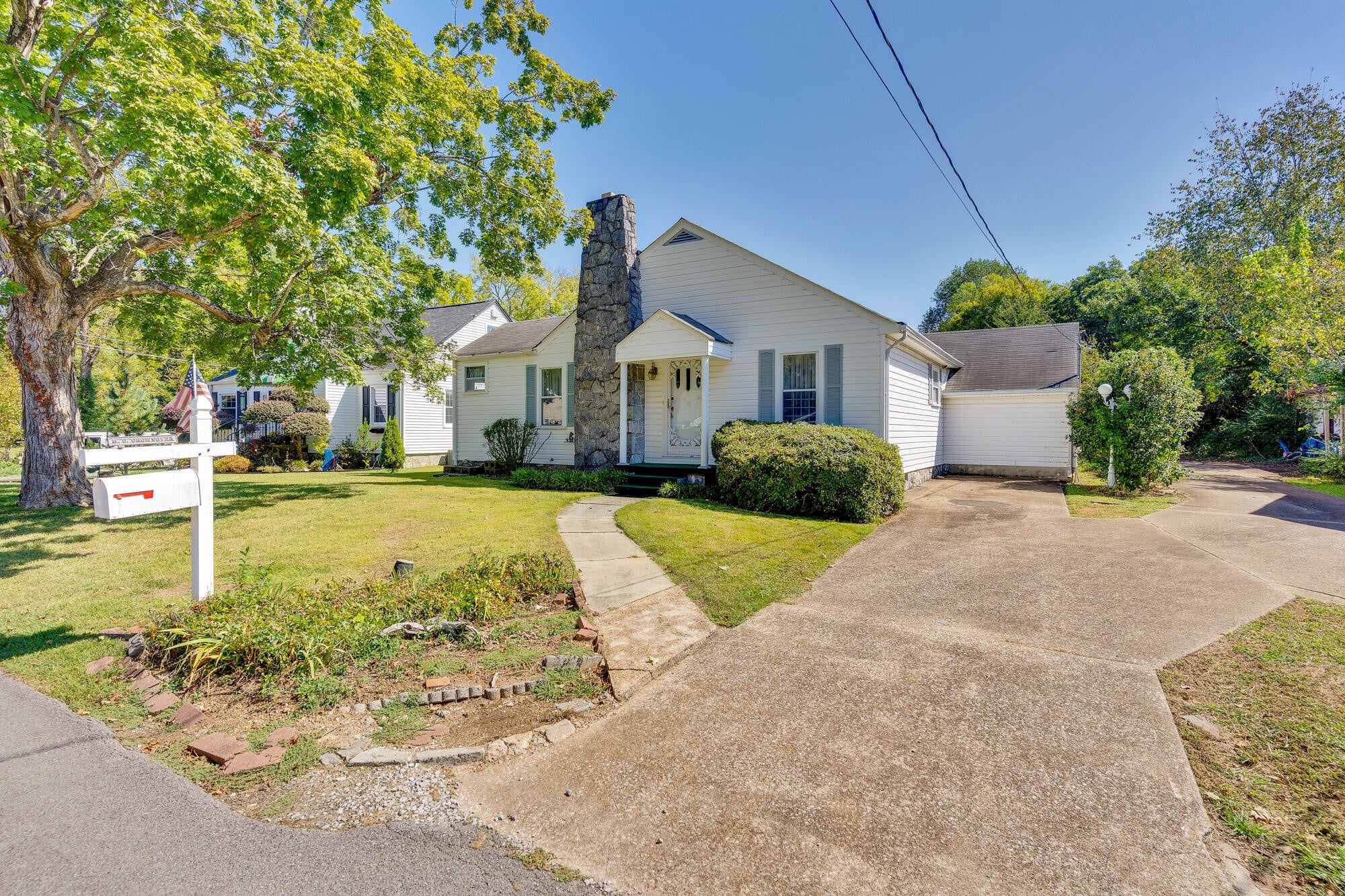 3404 Redding Road
