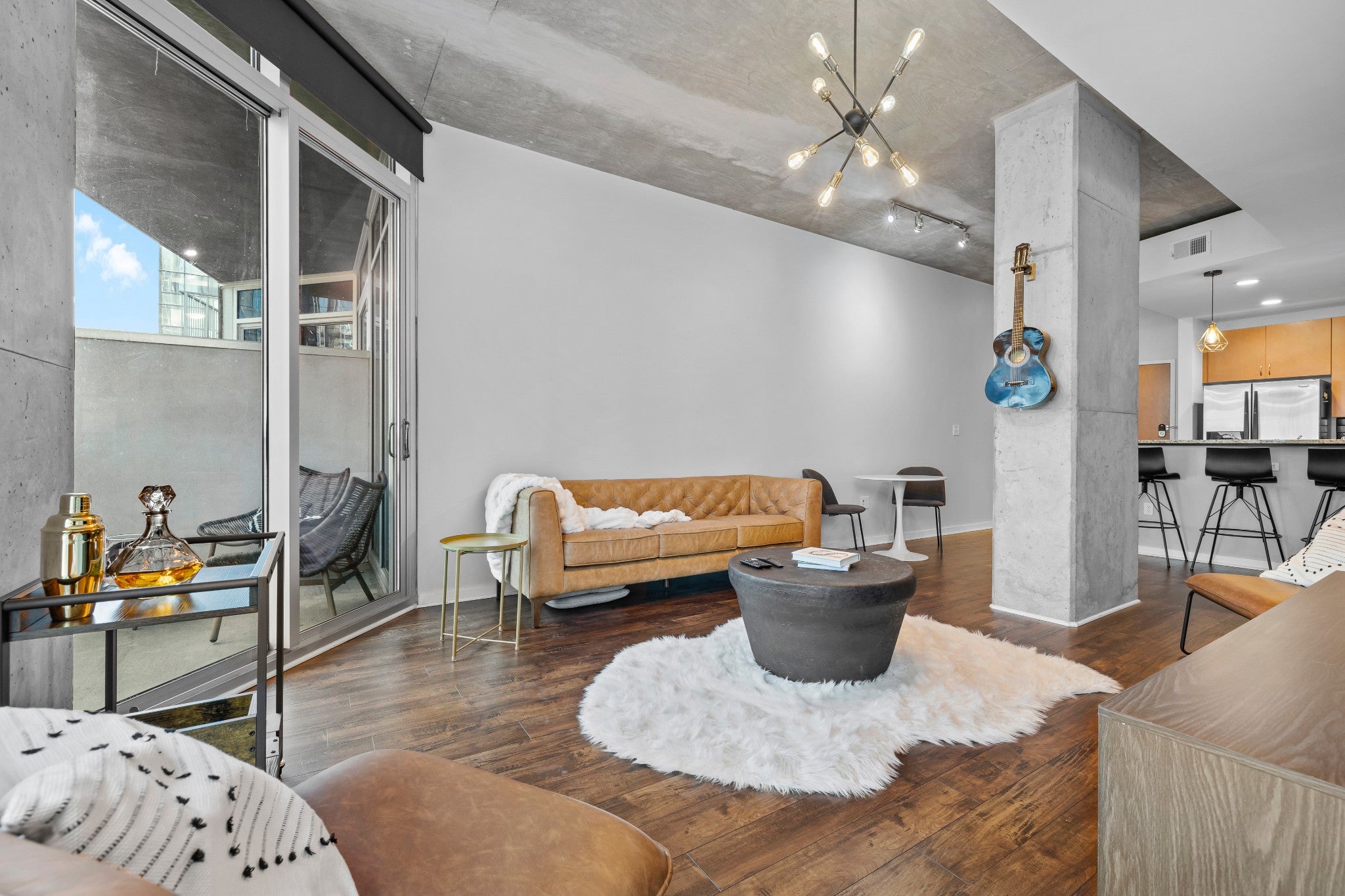 301 Demonbreun St 809
